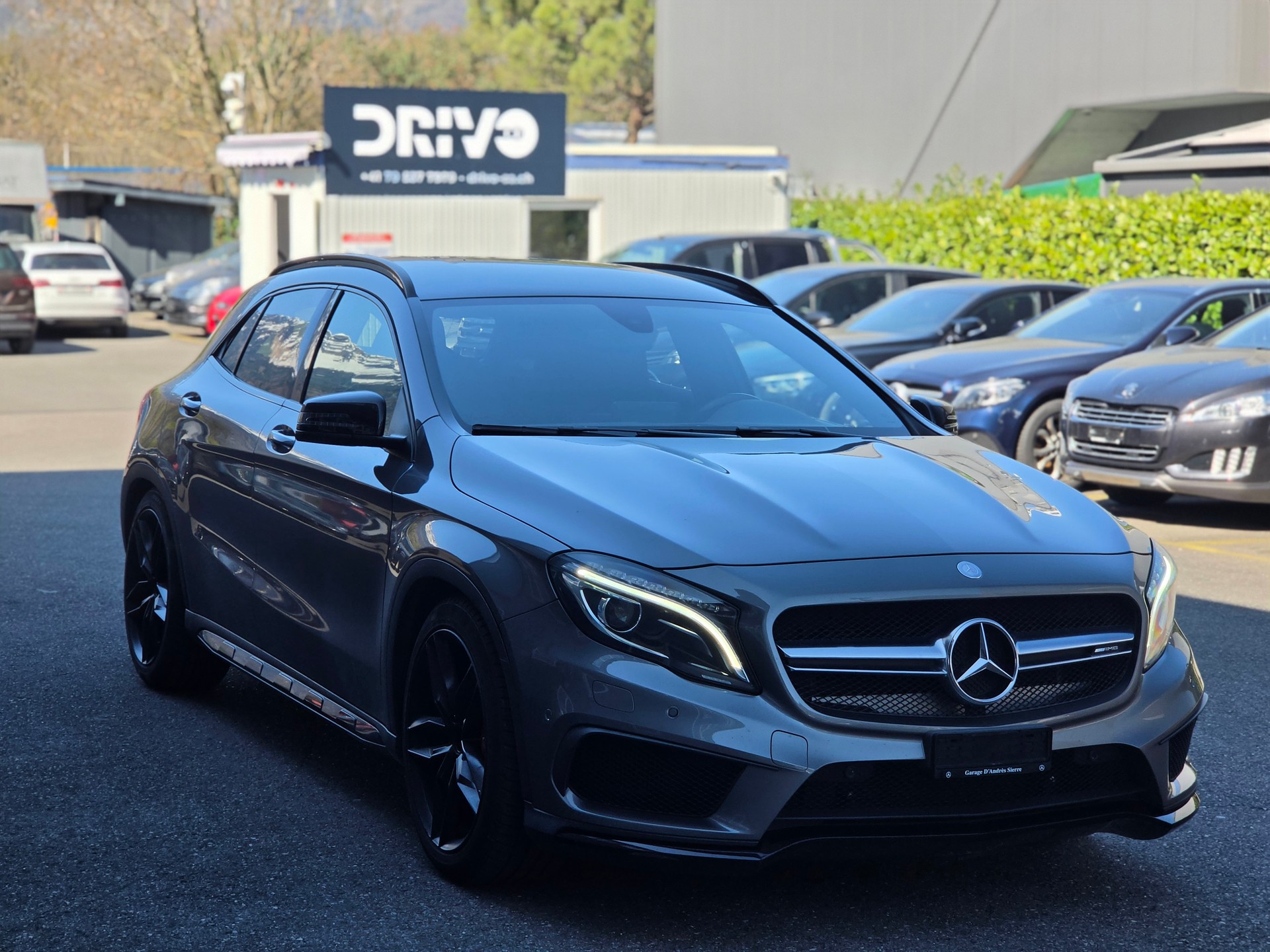 MERCEDES-BENZ GLA 45 AMG 4Matic 7G-DCT-showroom-element-2