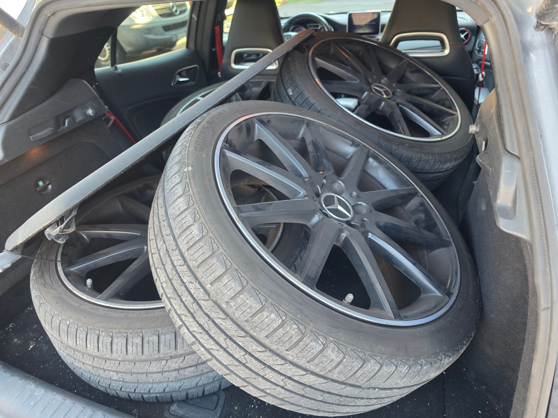 MERCEDES-BENZ GLA 45 AMG 4Matic 7G-DCT-image-7