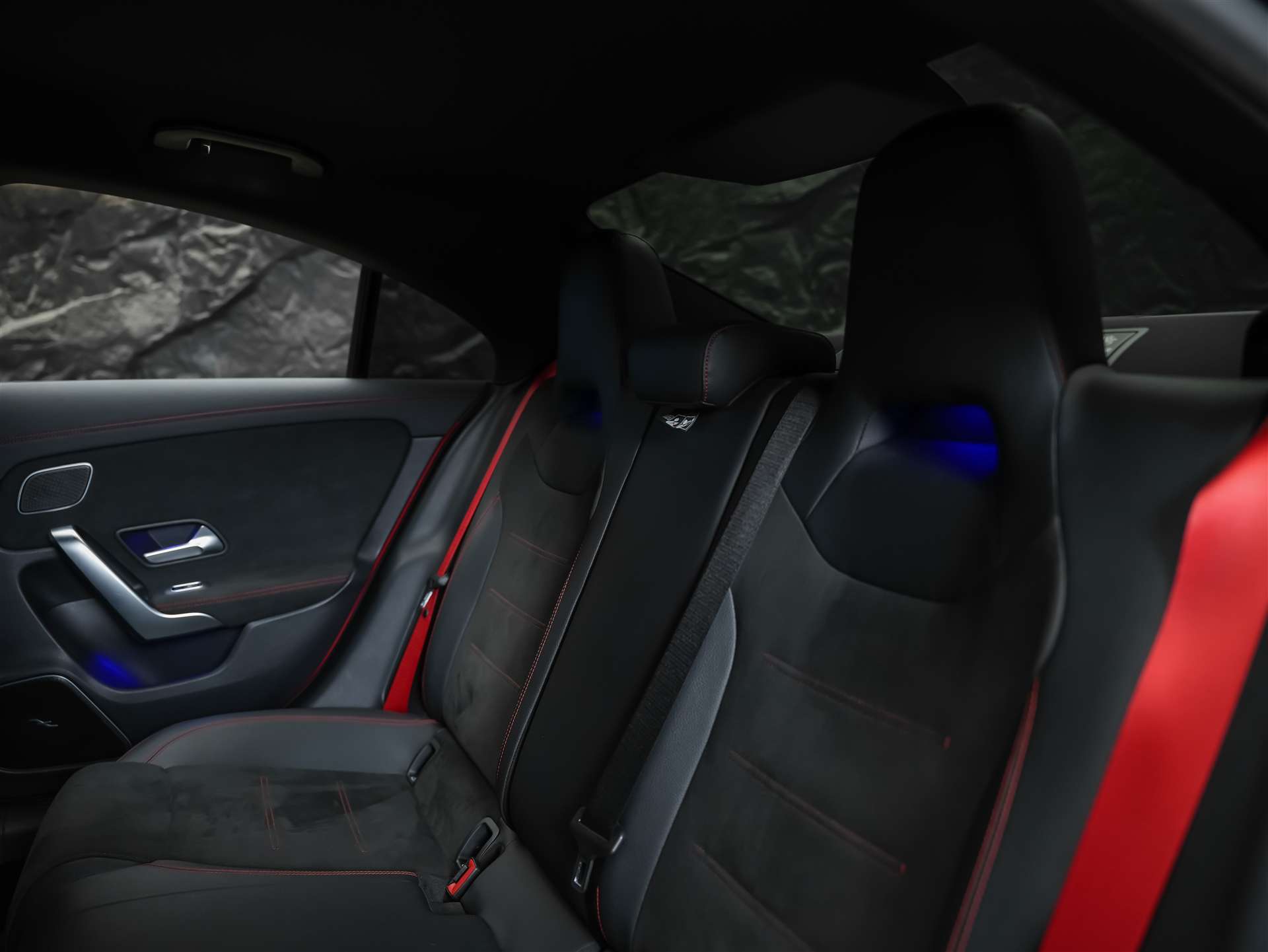 MERCEDES-BENZ CLA 45 S AMG 4Matic+ 8G-DCT *Schalensitze*Burmester*Schmiedefelgen*-image-12