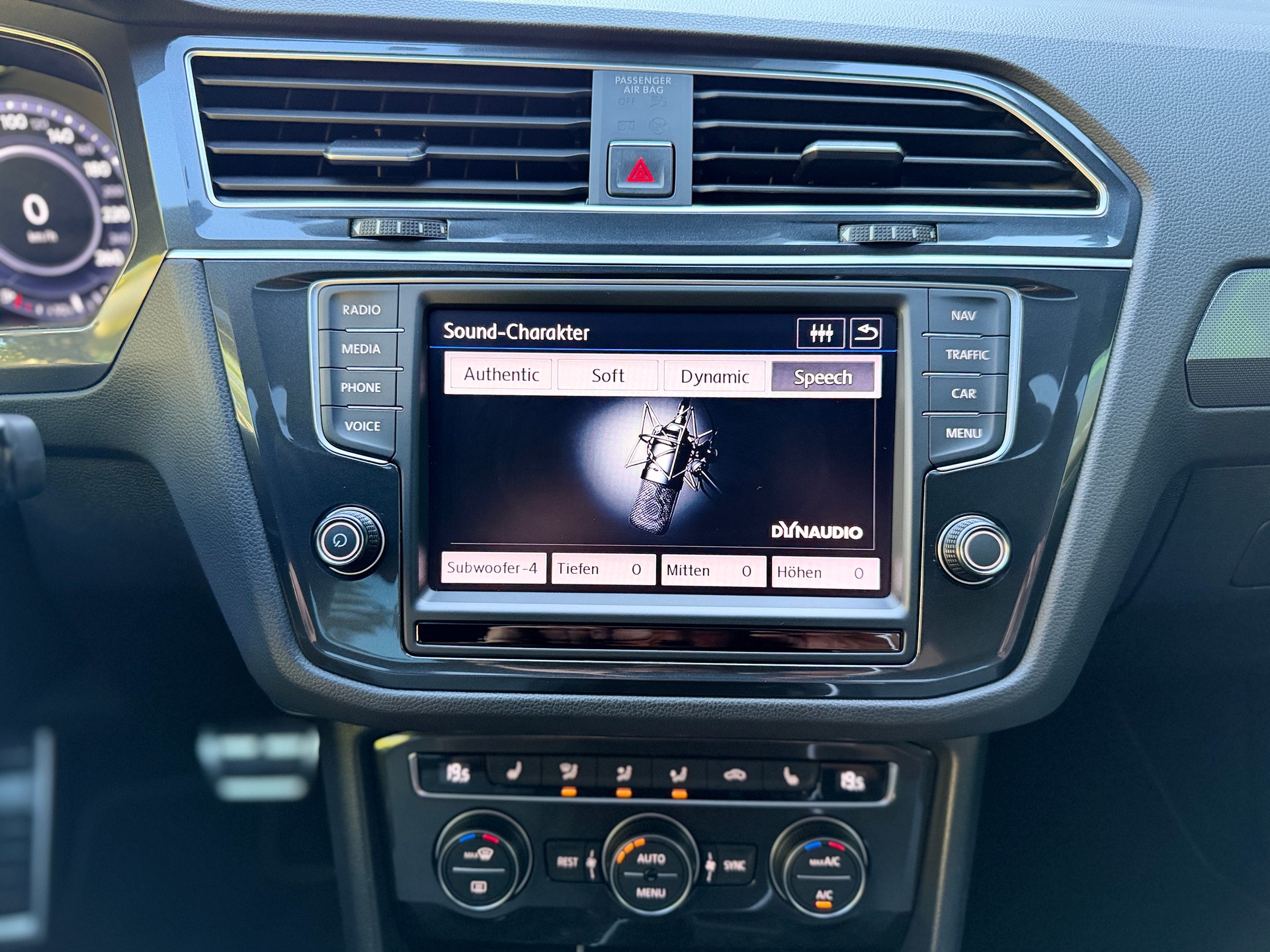 VW R-Line 2.0TSI-image-13