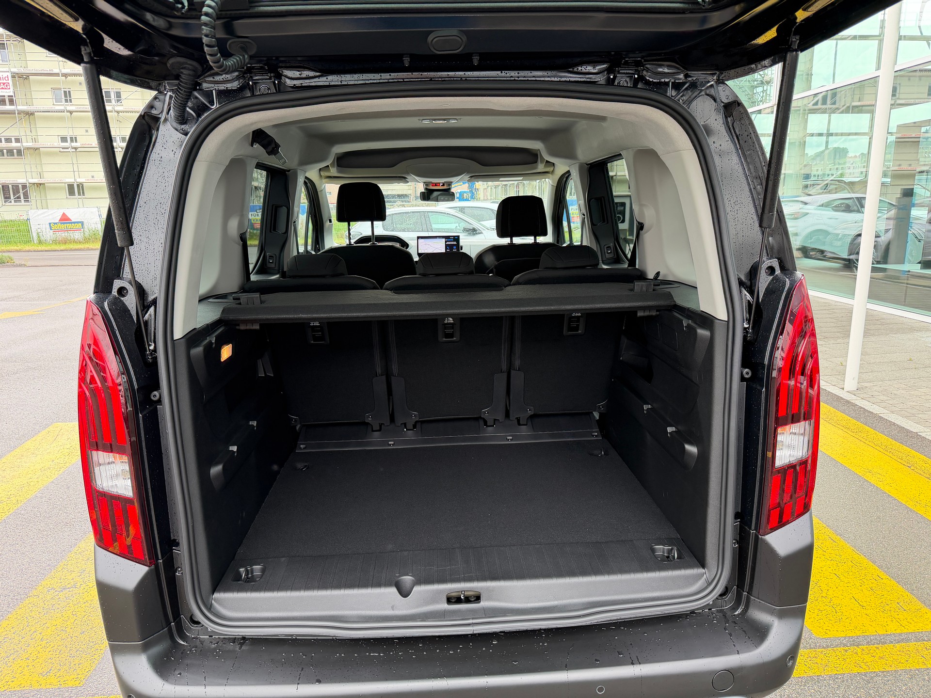 PEUGEOT Rifter 1.5 BlueHDi GT EAT8-image-13