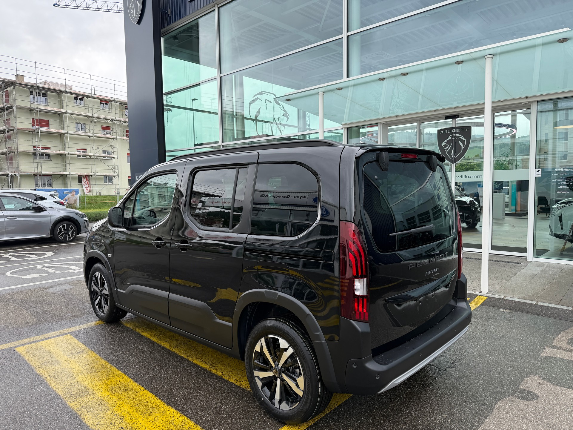 PEUGEOT Rifter 1.5 BlueHDi GT EAT8-image-1