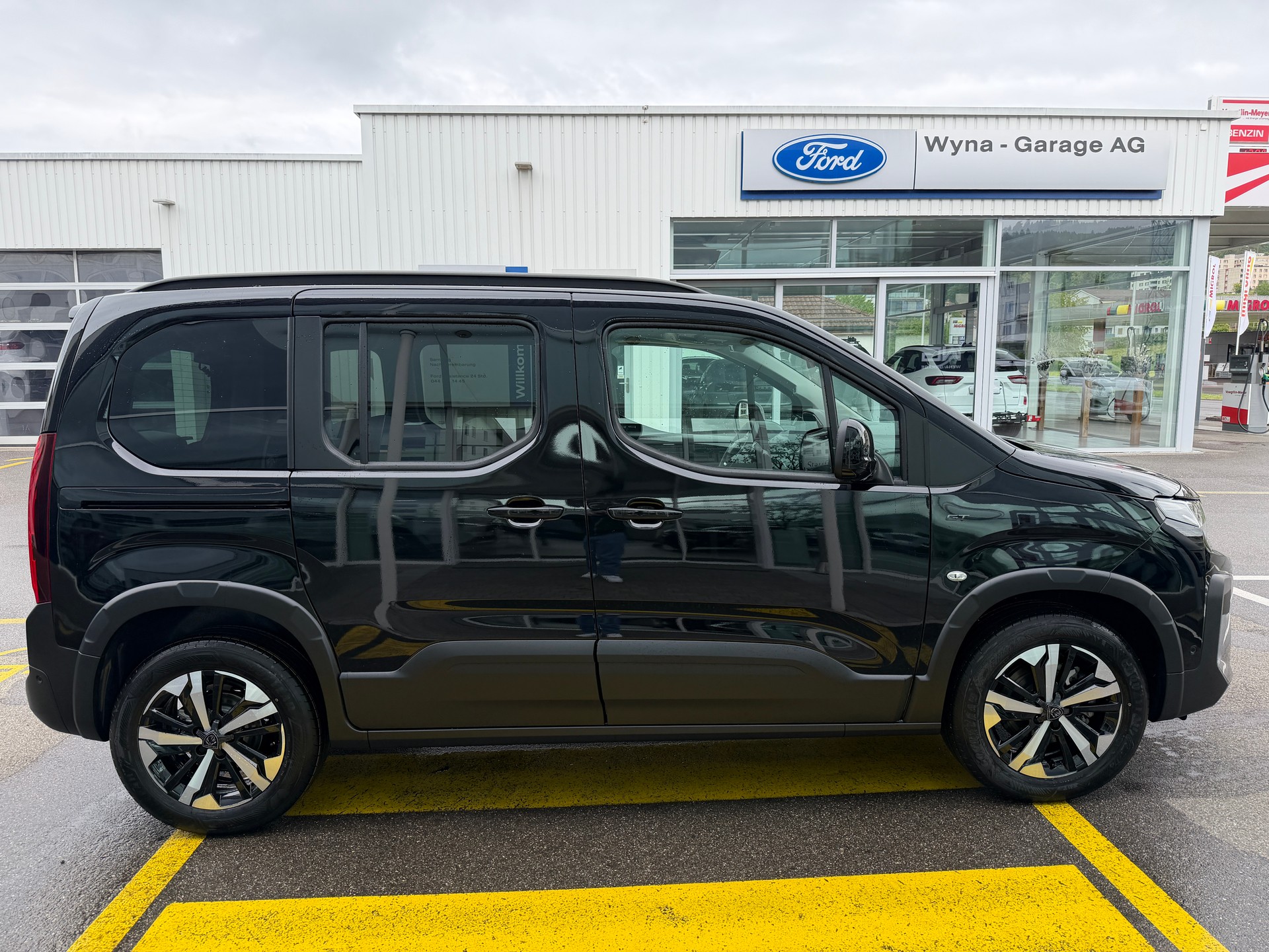 PEUGEOT Rifter 1.5 BlueHDi GT EAT8-image-4