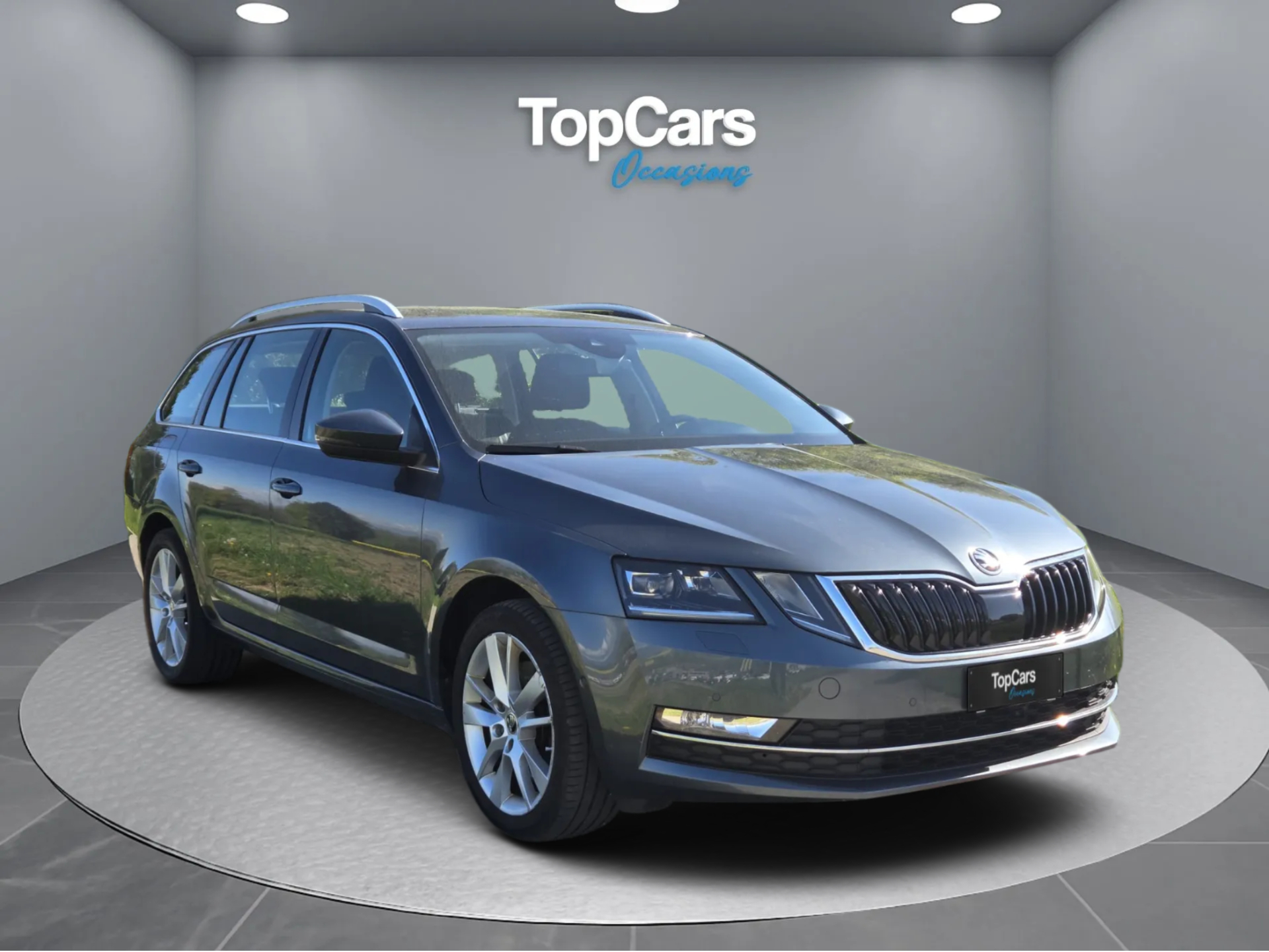 SKODA Octavia Combi 2.0 TDI Style 4x4 DSG ** Frish MFK ** Expertise du jour ** Full Options ** AHK ** Crochet d'attelage-image-4