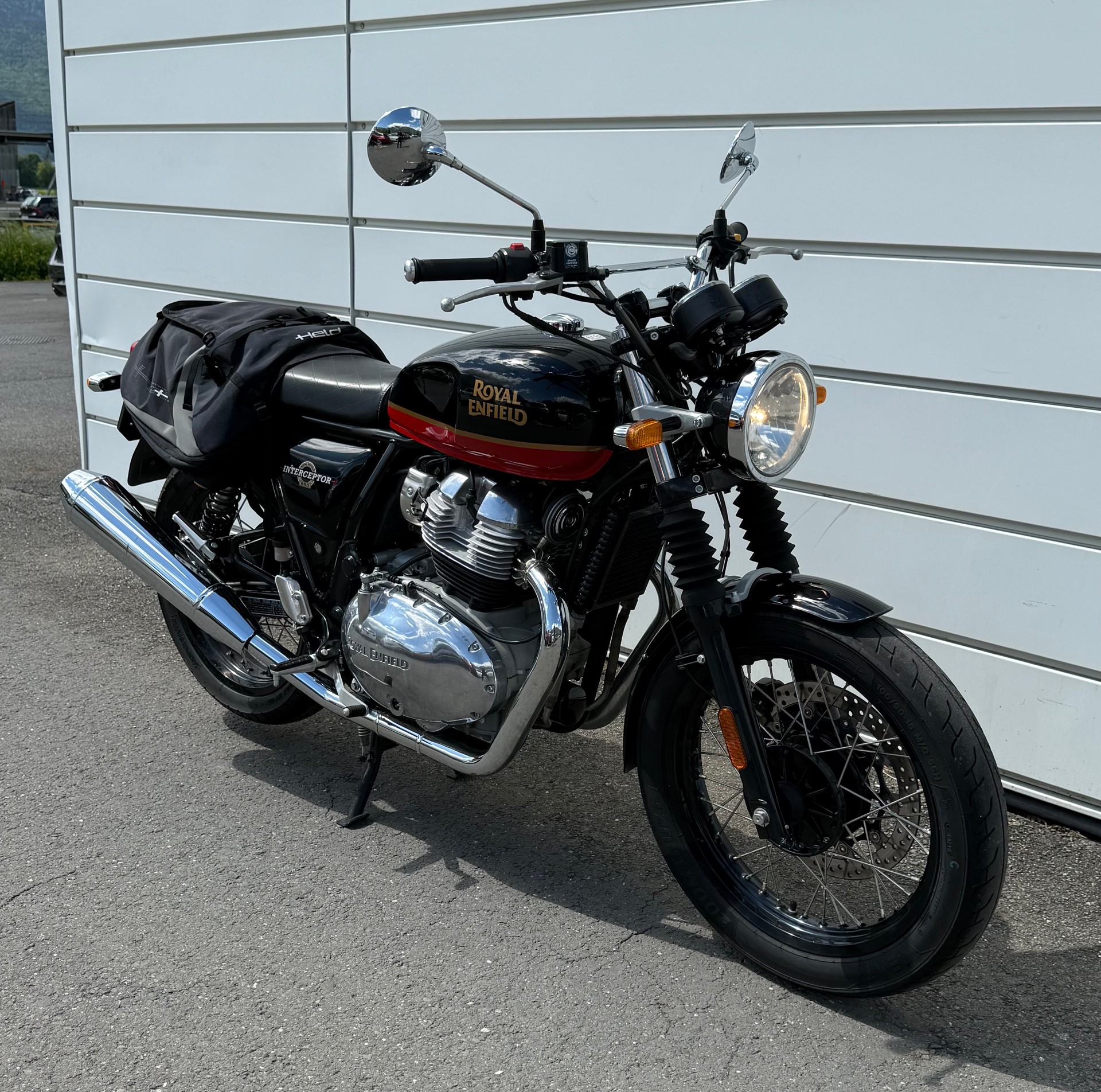 ROYAL ENFIELD Interceptor 650 Standard