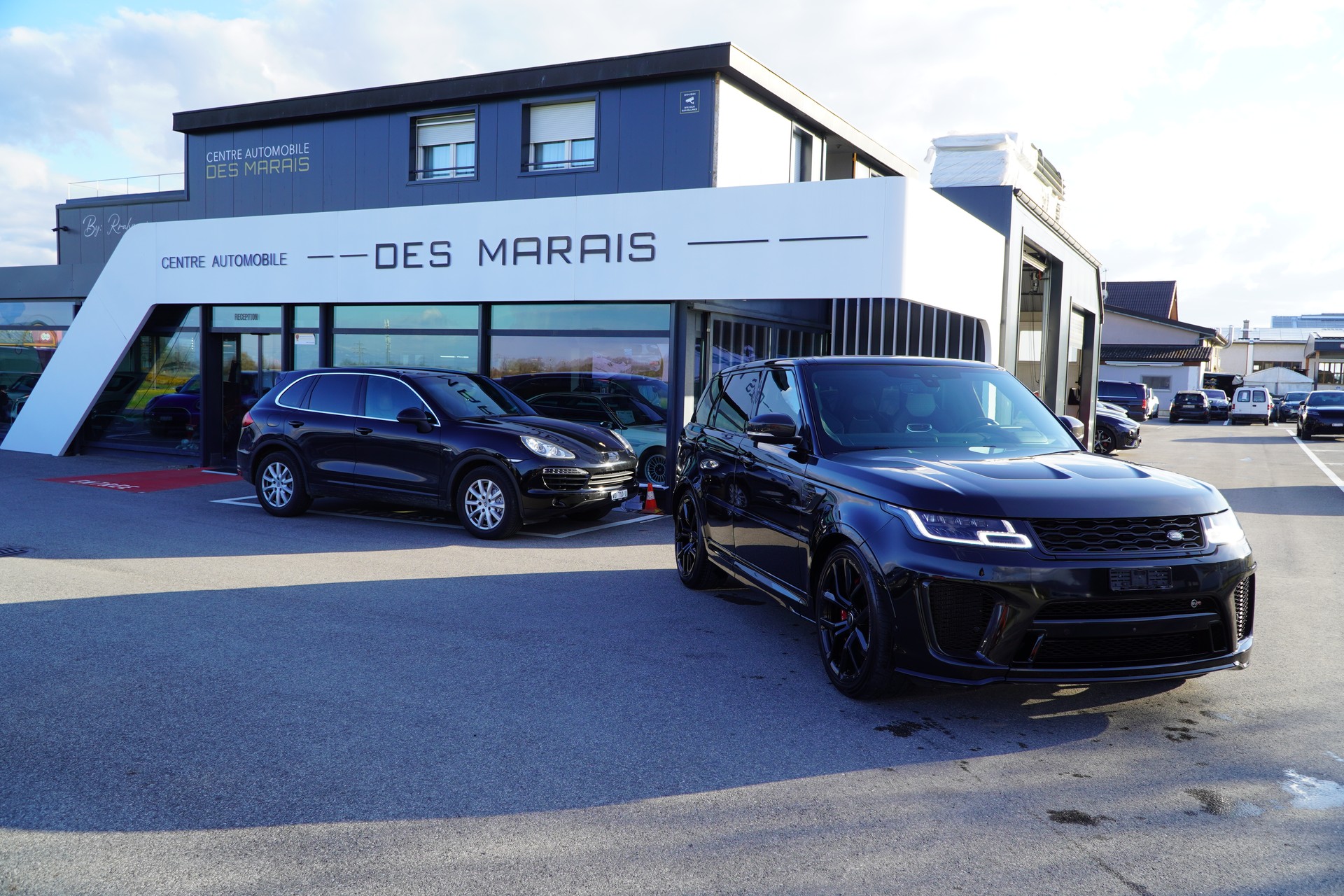 LAND ROVER Range Rover Sport 5.0 V8 S/C SVR Automatic-showroom-element-2
