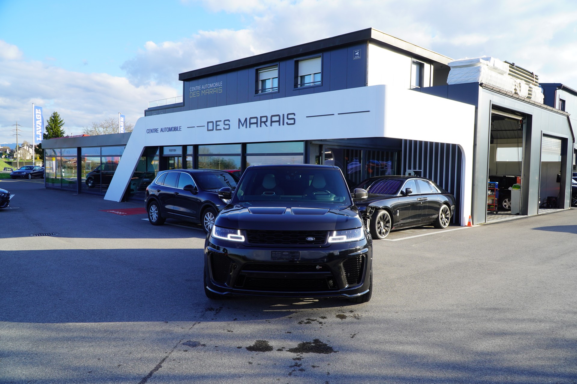 LAND ROVER Range Rover Sport 5.0 V8 S/C SVR Automatic-showroom-element-1