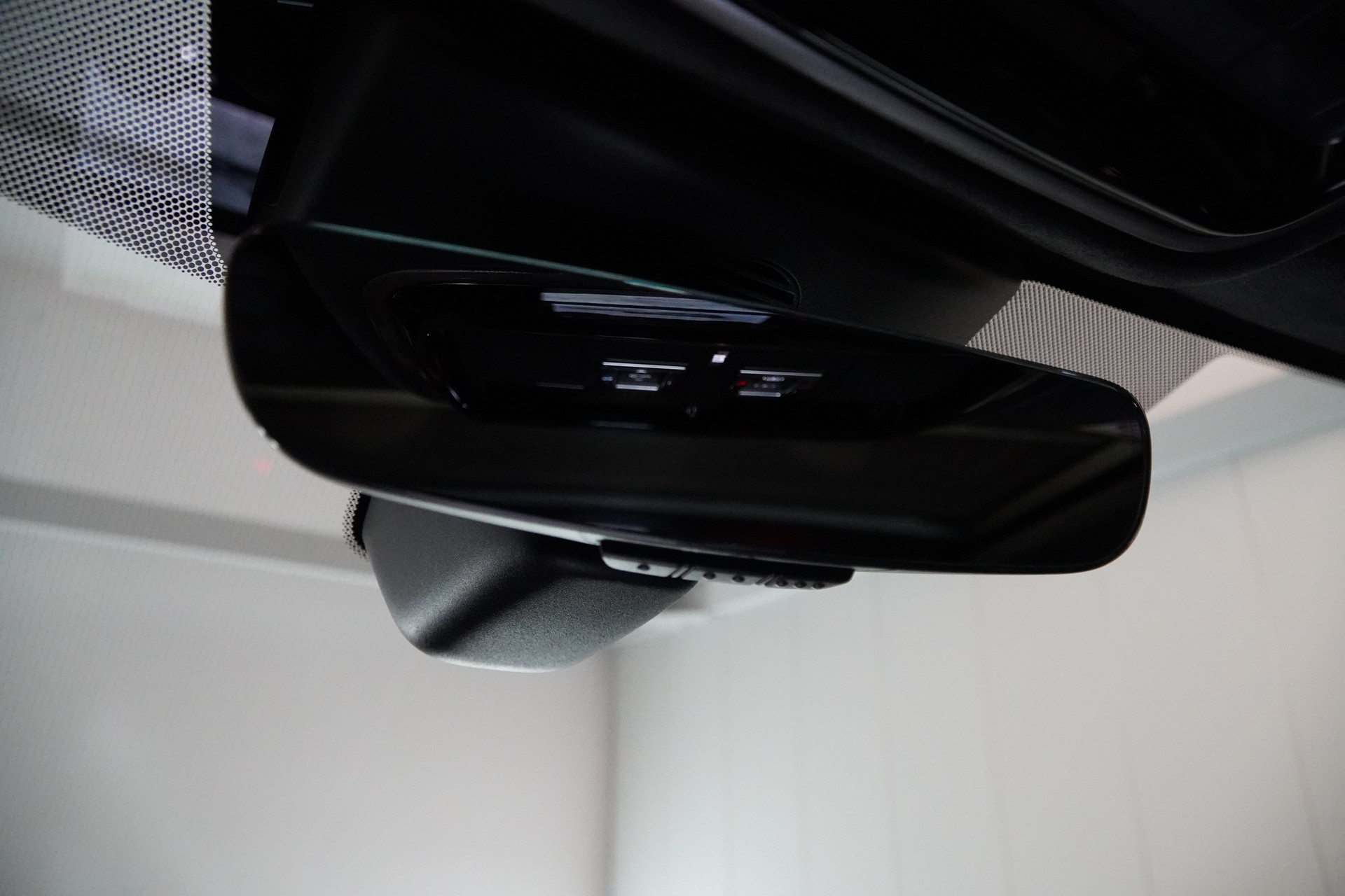 LAND ROVER Range Rover Sport 5.0 V8 S/C SVR Automatic-image-25