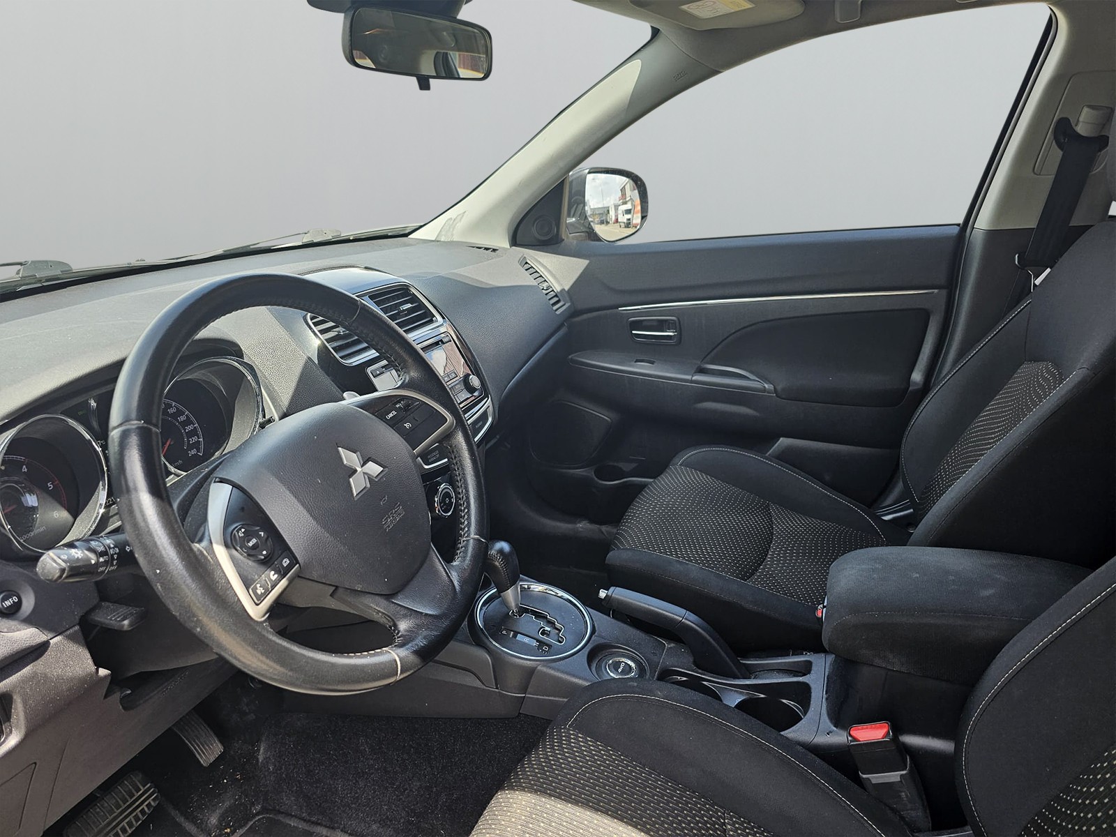 MITSUBISHI ASX 2.2 DID Intense 4WD Automatic-image-8