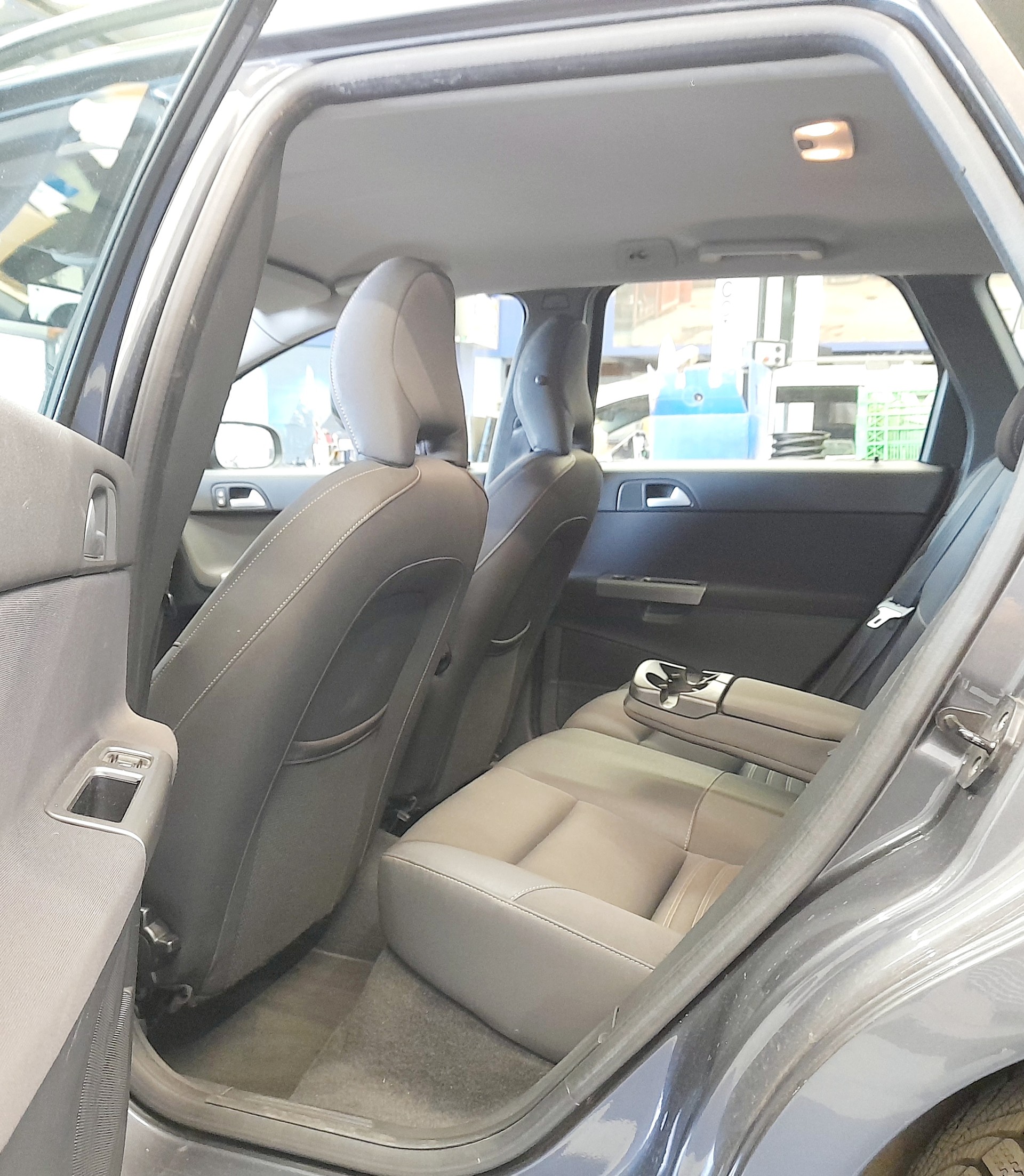 VOLVO V50 2.0D Kinetic-image-6