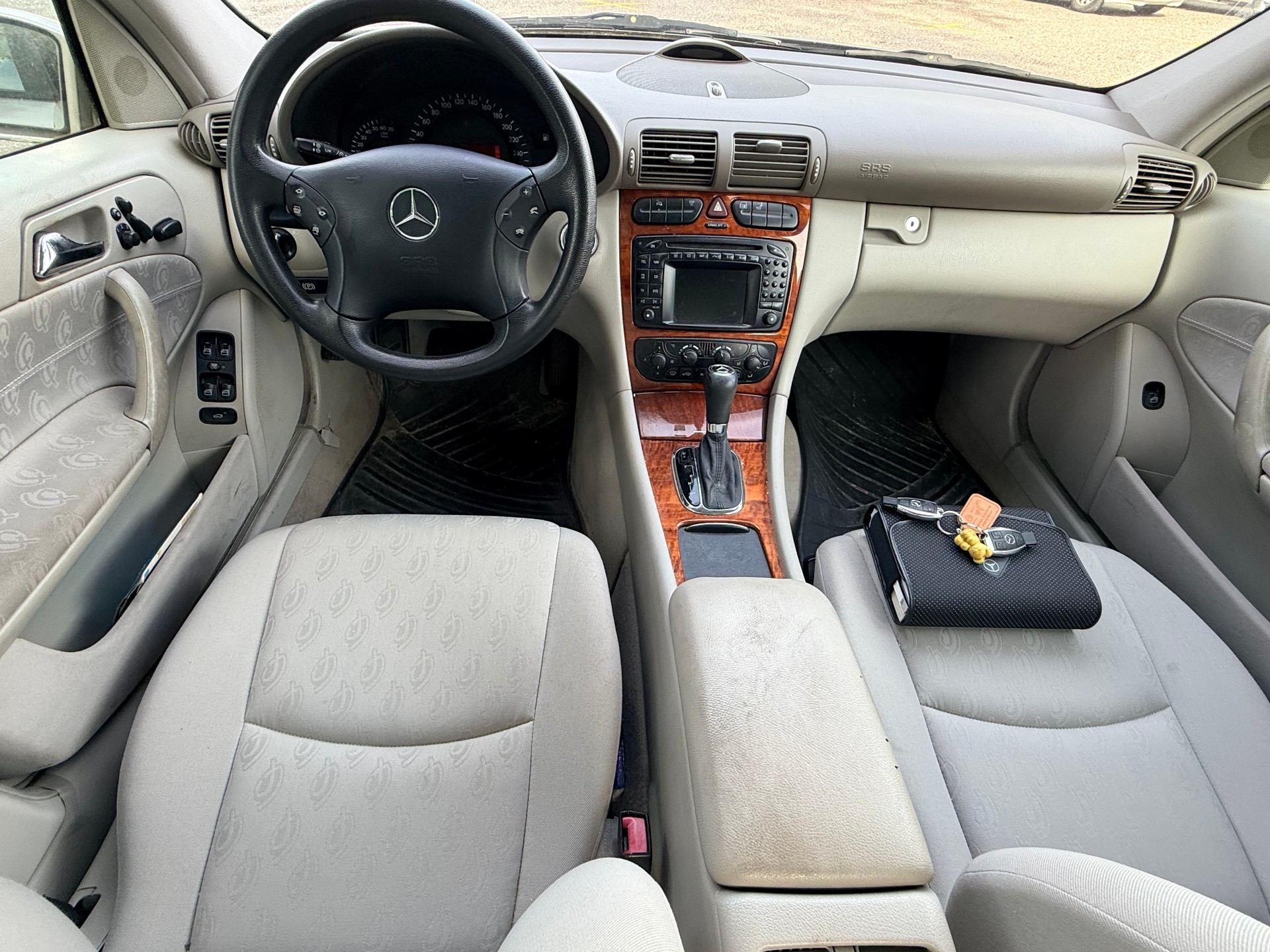 MERCEDES-BENZ C 320 Elégance 4Matic Automatic-image-9