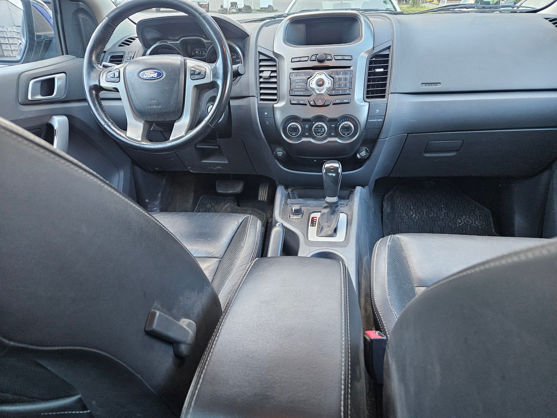 FORD Ranger Wildtrak 2.2 TDCi 4x4 A-image-7