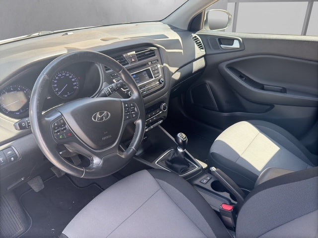HYUNDAI i20 1.2 Vertex-image-8