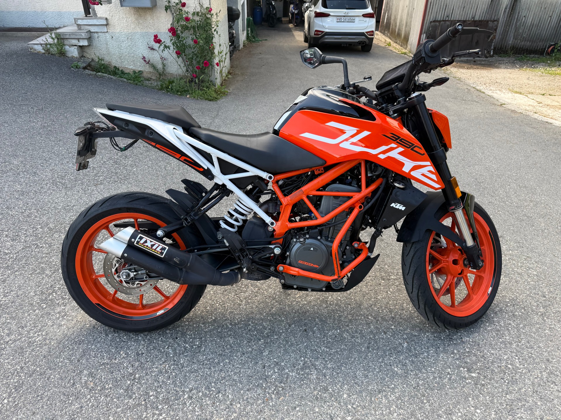 KTM 390 Duke ABS-image-1