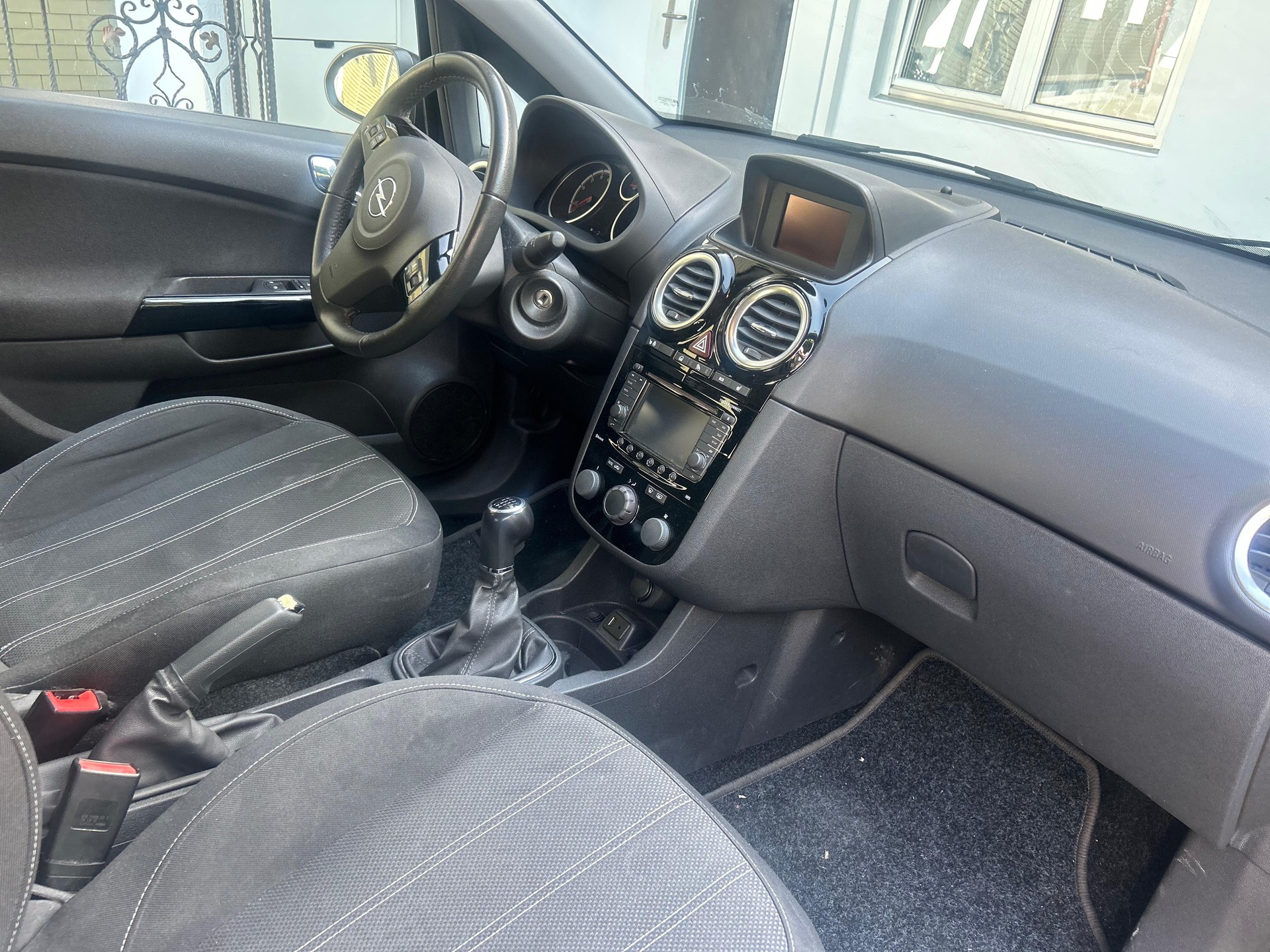 OPEL Corsa 1.4 Turbo Active Edition-image-8
