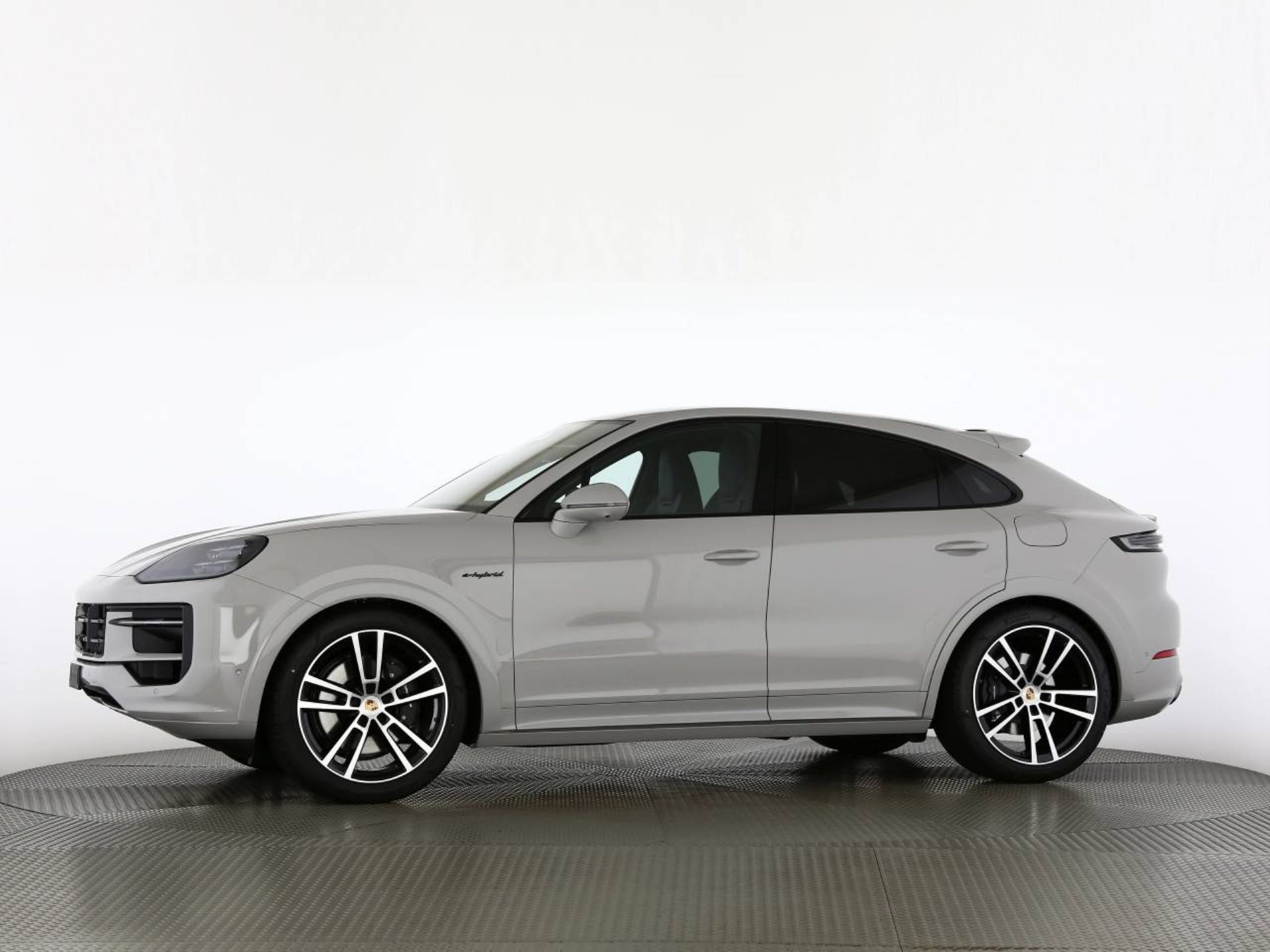 PORSCHE Cayenne E-Hybrid Coupé Black Edition-image-9