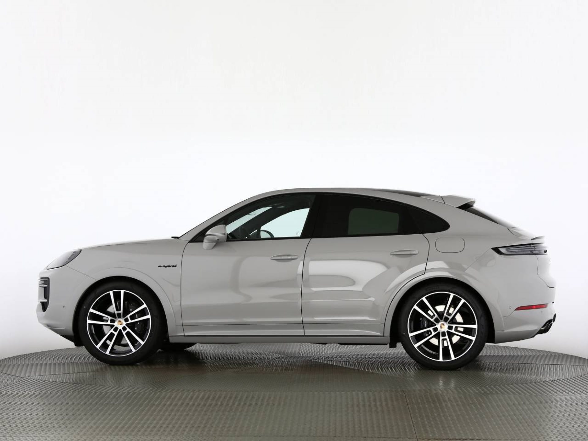 PORSCHE Cayenne E-Hybrid Coupé Black Edition-image-8