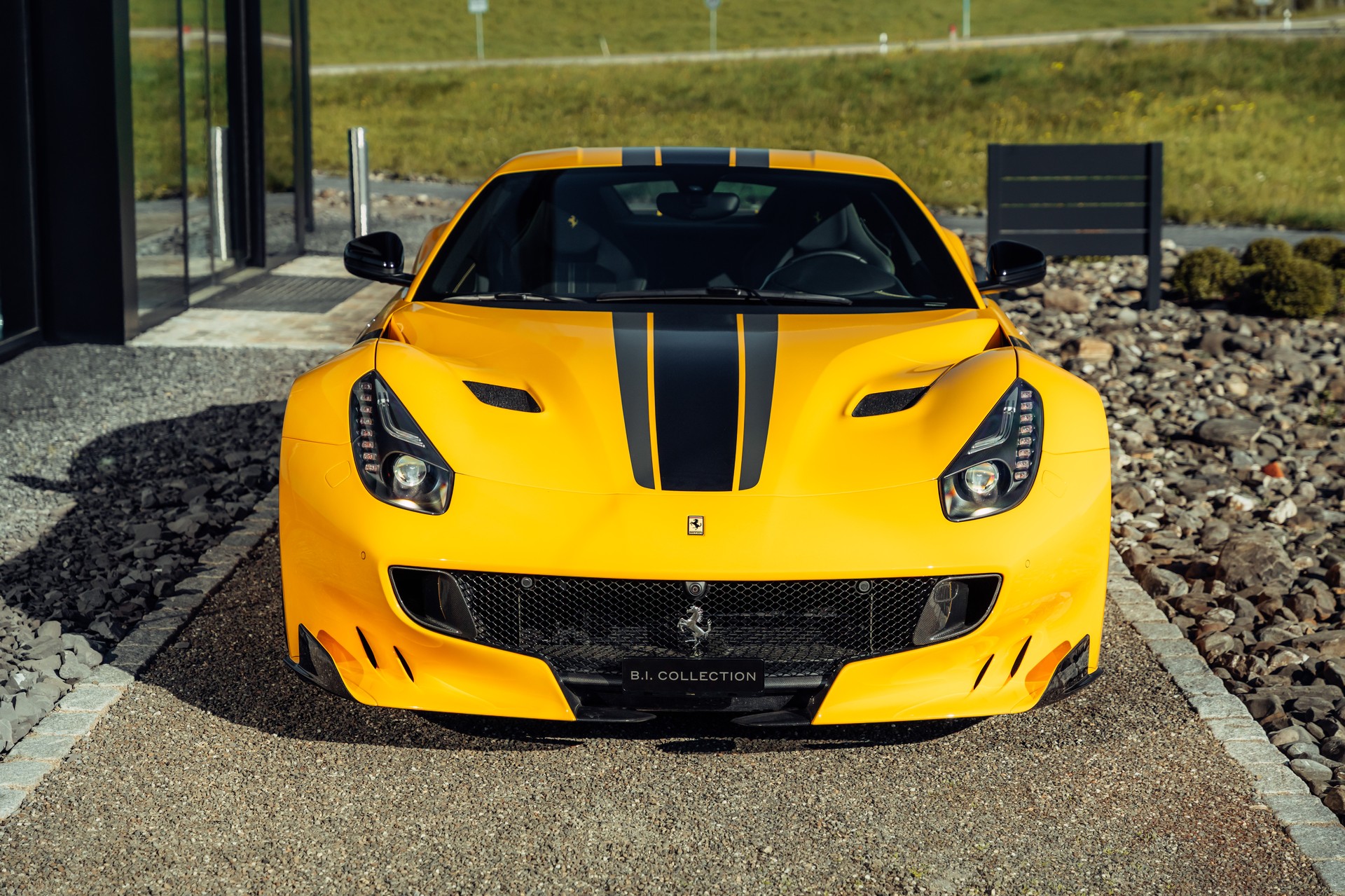 FERRARI F12 tdf-image-12