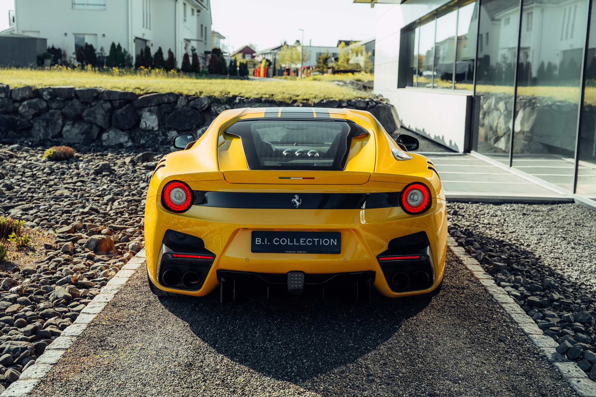 FERRARI F12 tdf-image-10