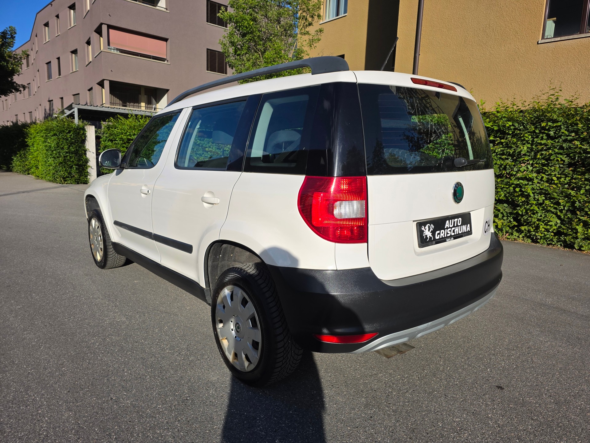 SKODA Yeti 2.0 TDI AllDrive 4x4-image-2