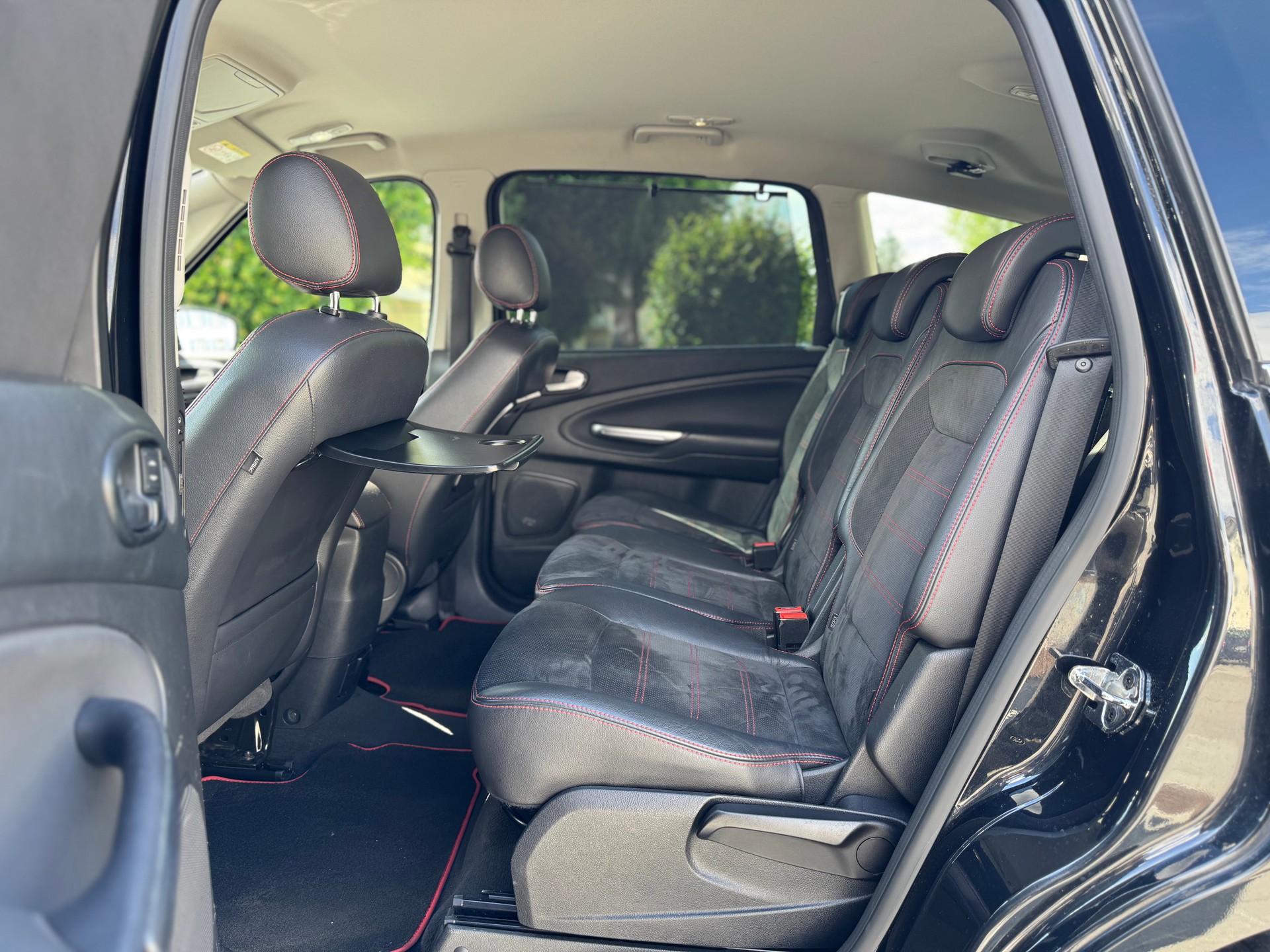 FORD S-Max 2.0 SCTi TitaniumS PowerShift-image-14