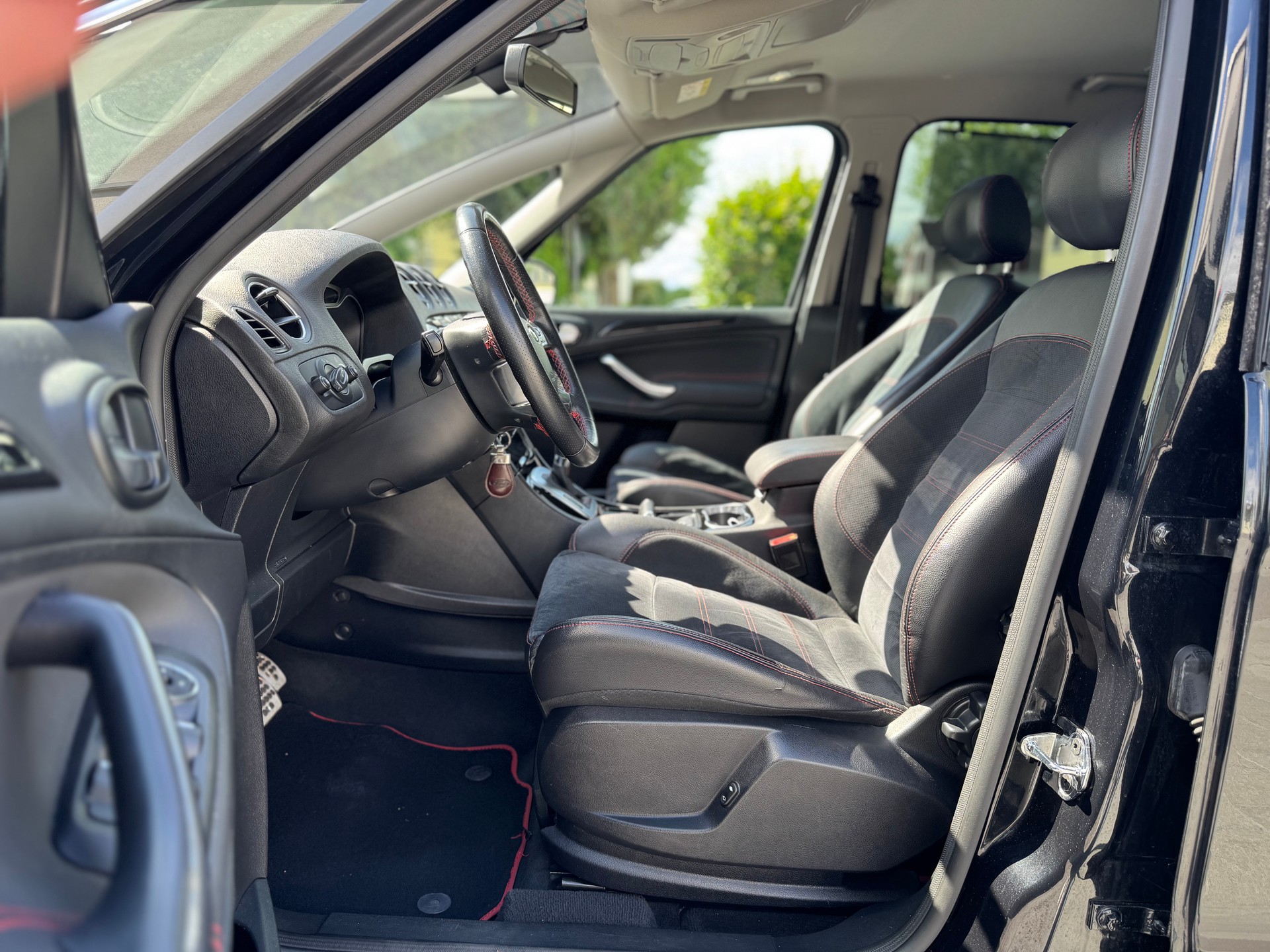 FORD S-Max 2.0 SCTi TitaniumS PowerShift-image-10