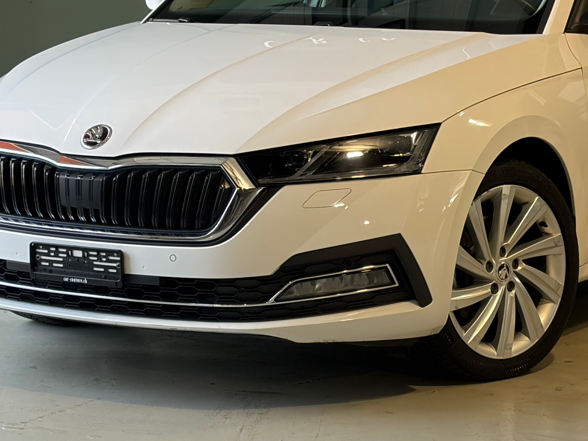 SKODA Octavia Combi 2.0 TDI DSG Style 4x4 *CH-Fahrzeug*-showroom-element-2