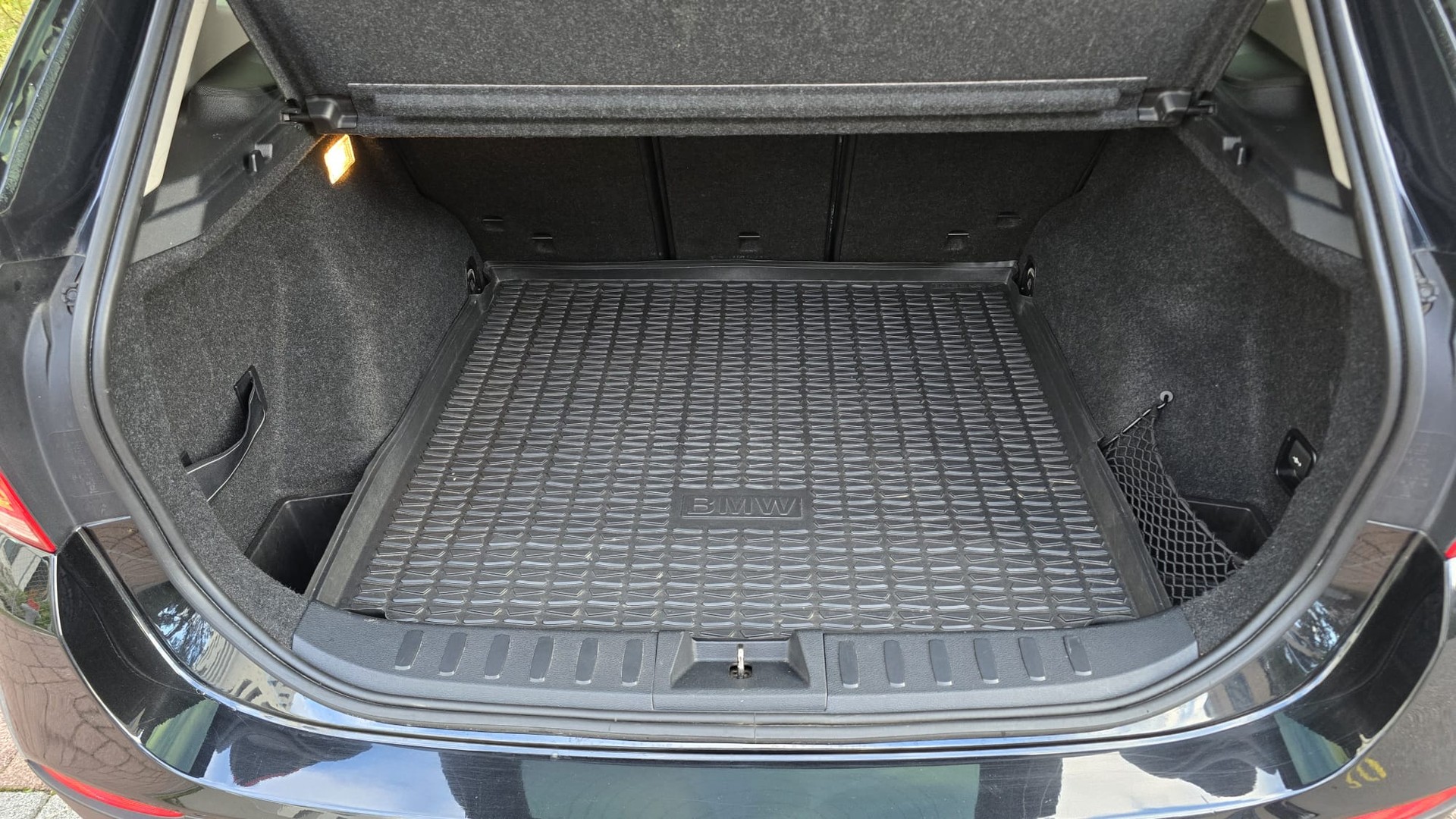 BMW X1 xDrive 20d Steptronic | Voll Ausstattung | ab MFK und Service | Harman Kardon Soundsys | Rückfahrt Kamera | Panorama Dach-image-15