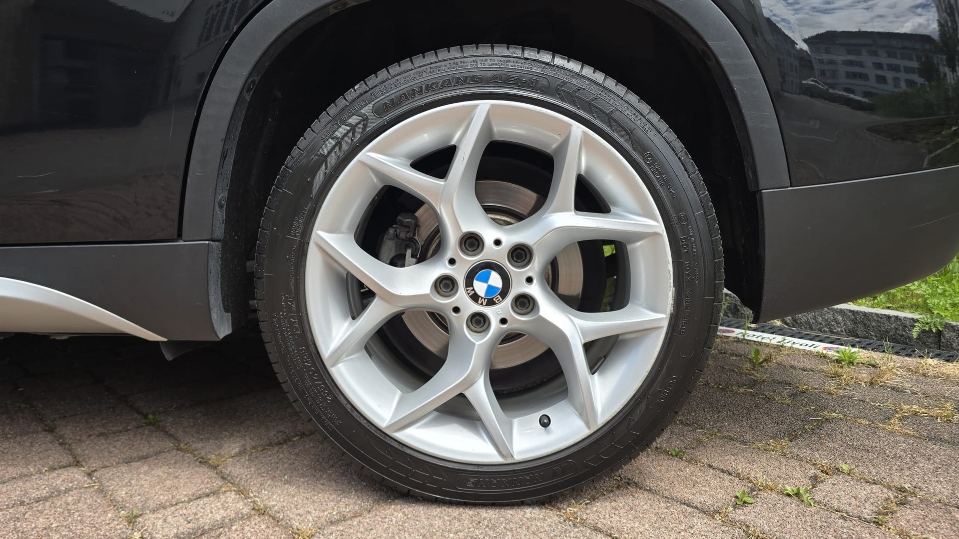 BMW X1 xDrive 20d Steptronic | Voll Ausstattung | ab MFK und Service | Harman Kardon Soundsys | Rückfahrt Kamera | Panorama Dach-image-8