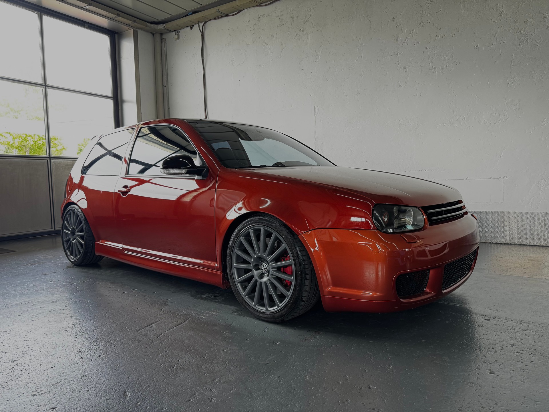 VW Golf R32 4Motion-showroom-element-1