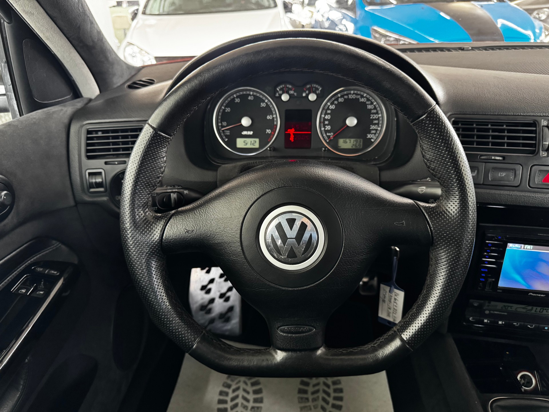 VW Golf R32 4Motion-image-19