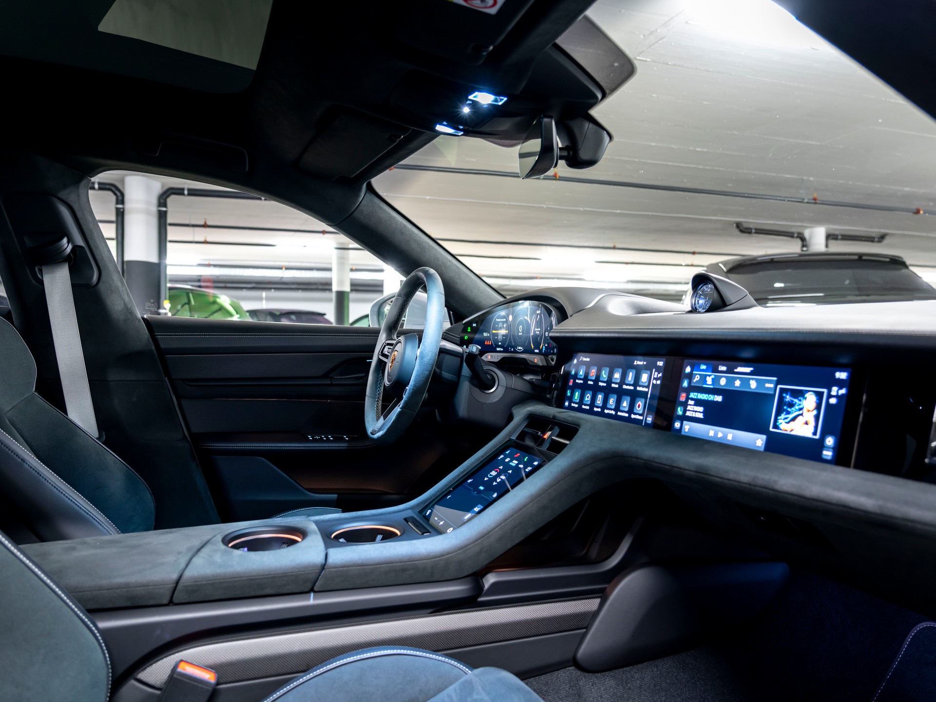 PORSCHE Taycan GTS Sport Turismo Performance Plus 93,4kWh-image-23