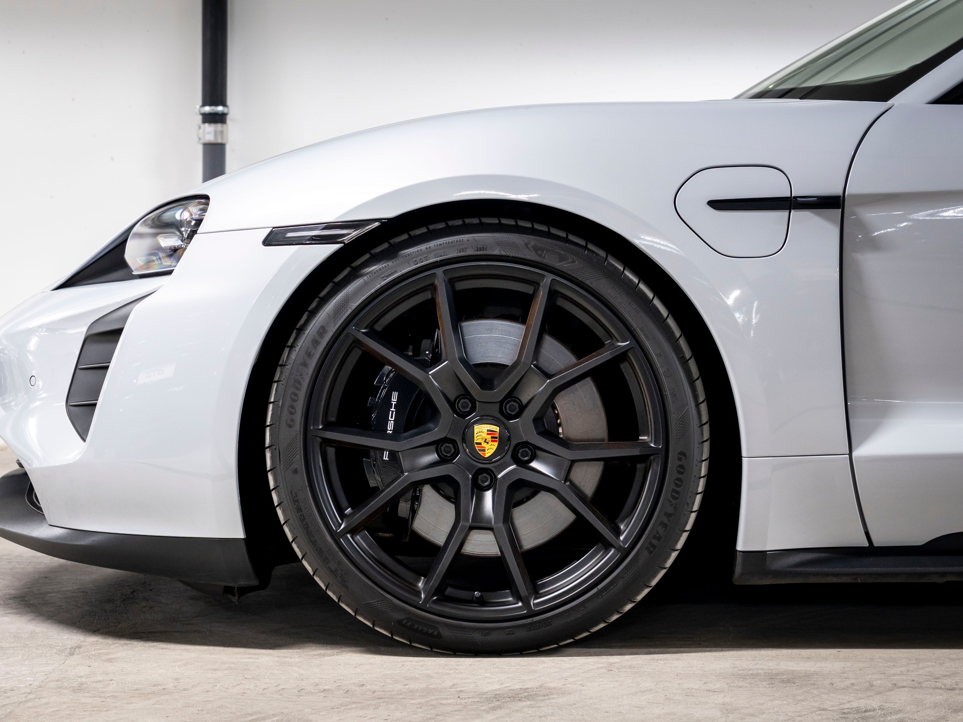 PORSCHE Taycan GTS Sport Turismo Performance Plus 93,4kWh-image-9