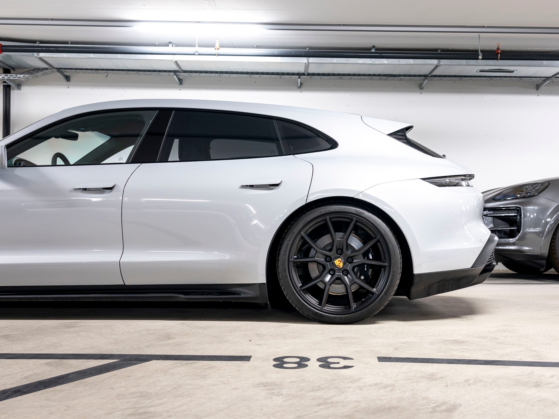 PORSCHE Taycan GTS Sport Turismo Performance Plus 93,4kWh-image-8