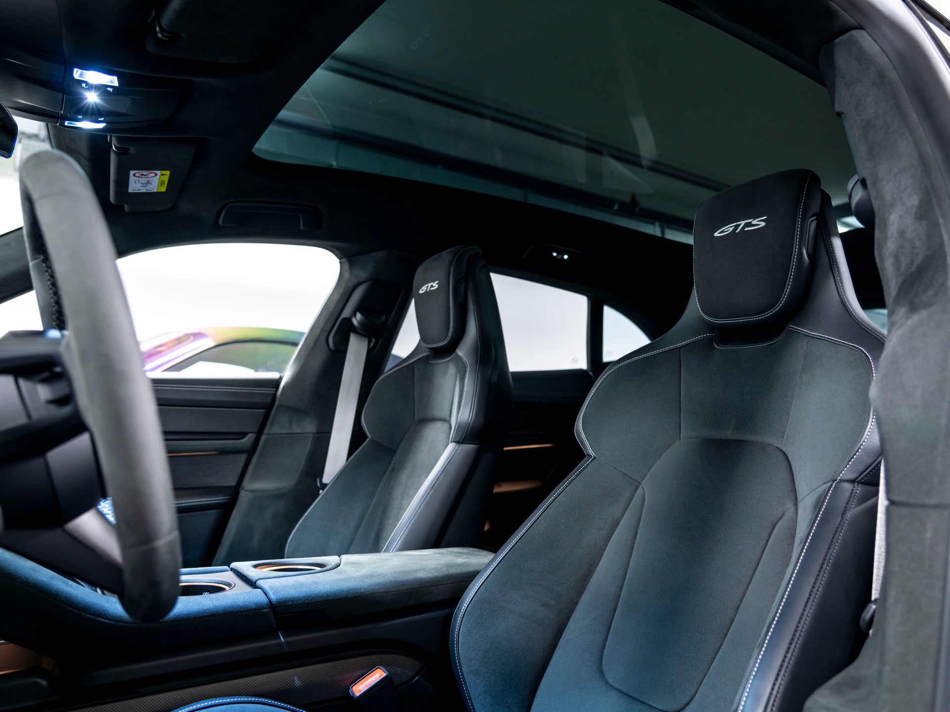 PORSCHE Taycan GTS Sport Turismo Performance Plus 93,4kWh-image-18