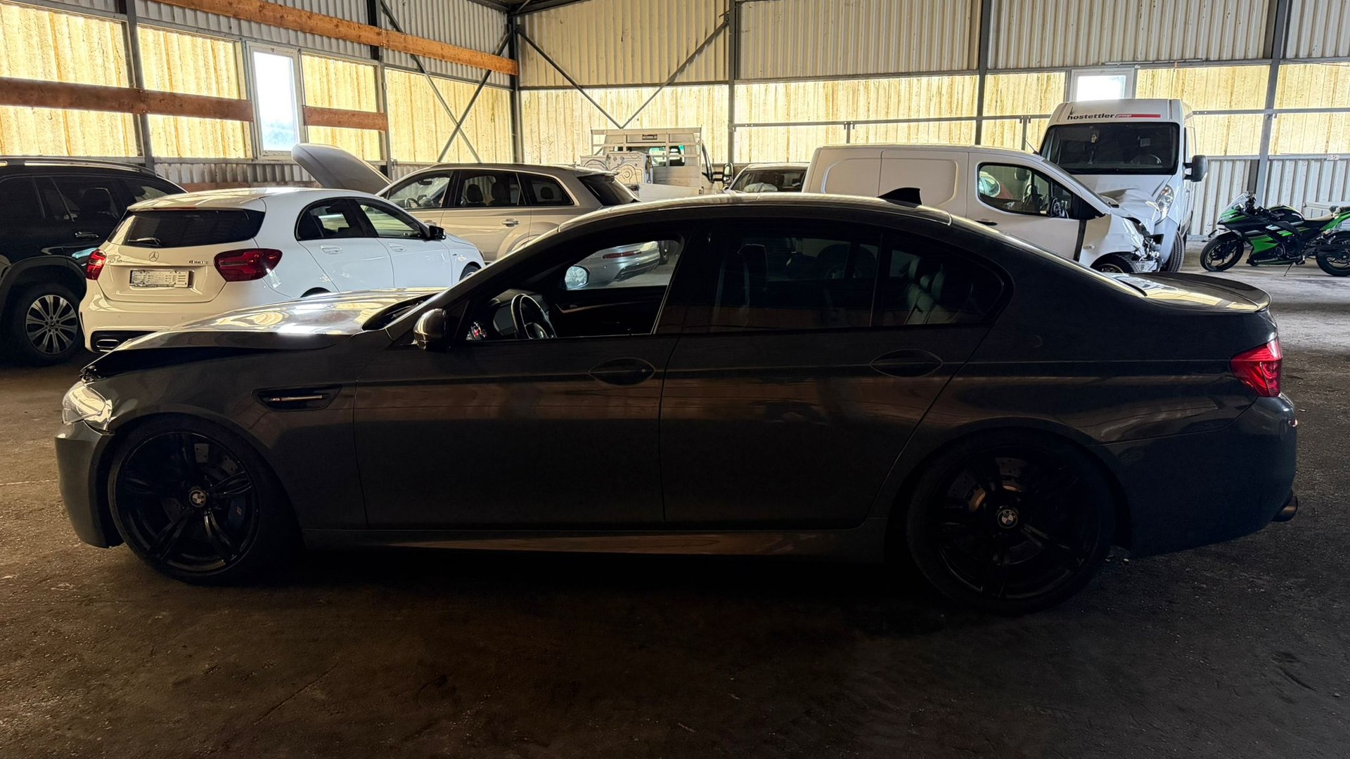BMW M5 F10 V8 4.4-image-6