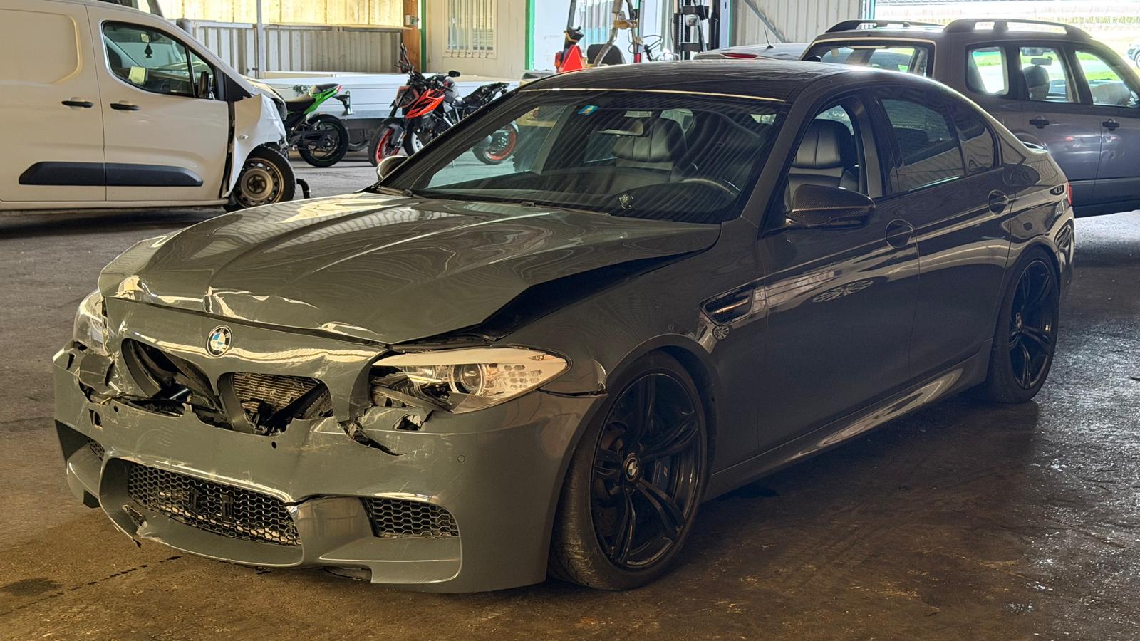 BMW M5 F10 V8 4.4