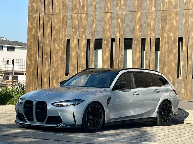 BMW M3 Touring xDrive Competition M-showroom-element-3