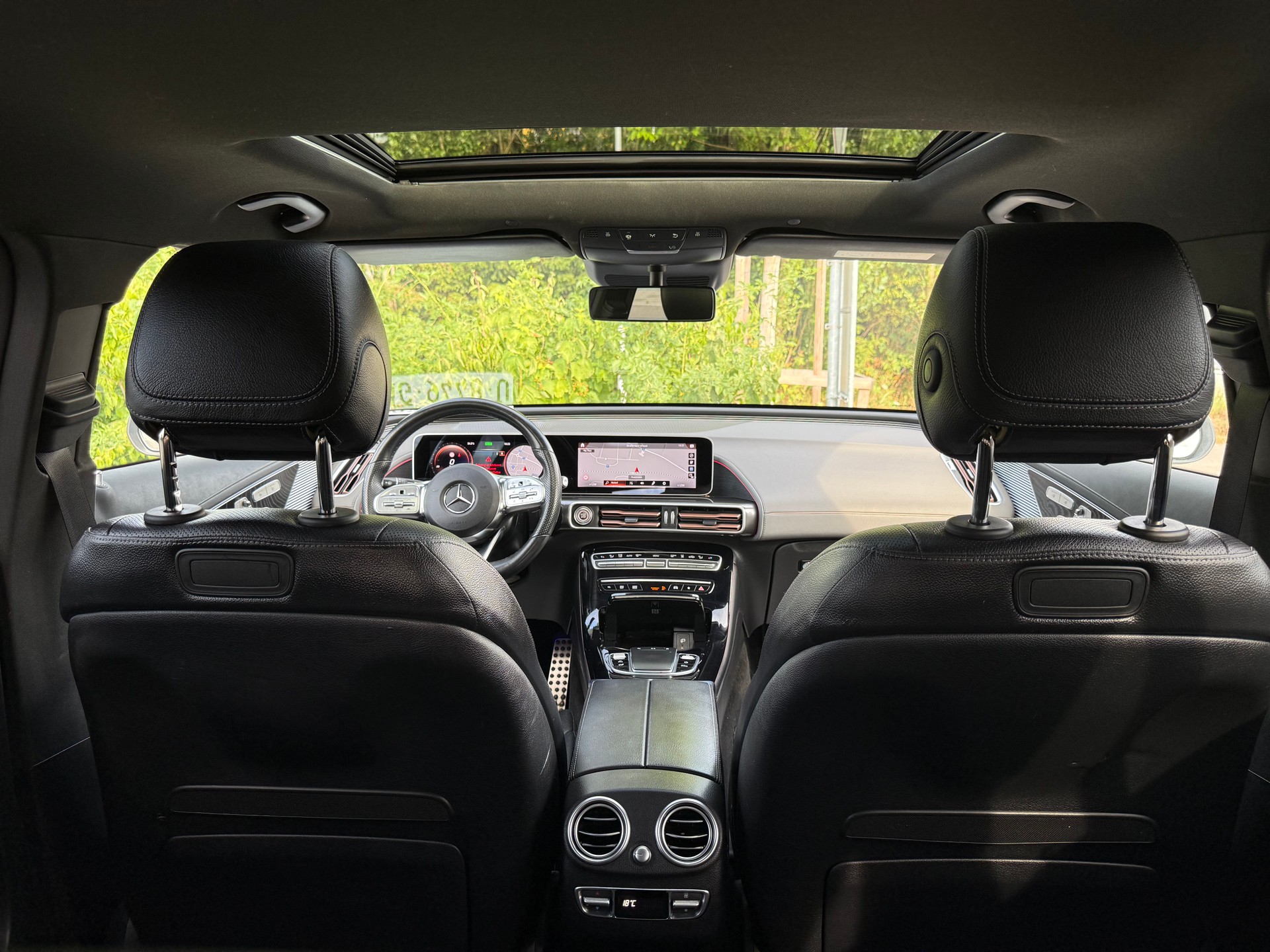 MERCEDES-BENZ EQC 400 AMG Line 4Matic-image-5