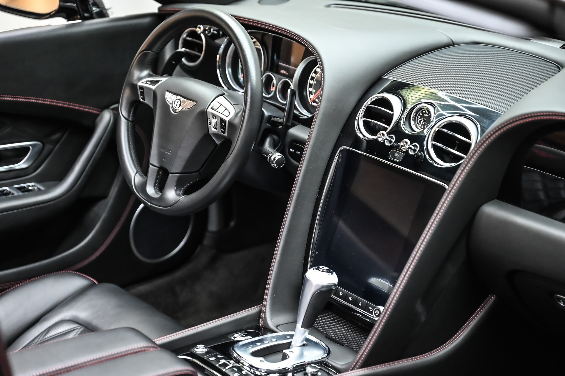 BENTLEY Continental GTC 6.0 V12 Speed-image-26
