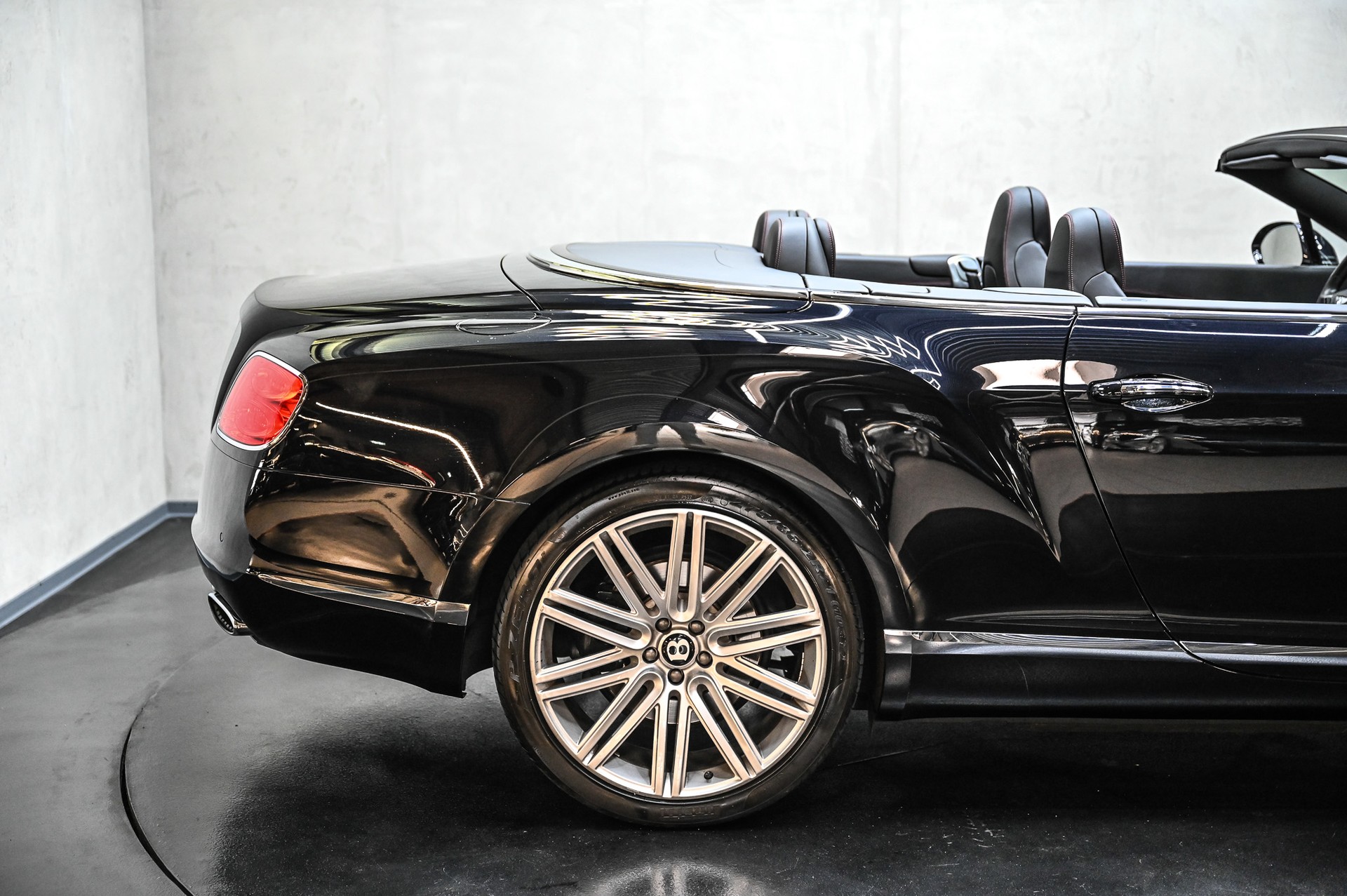 BENTLEY Continental GTC 6.0 V12 Speed-image-16