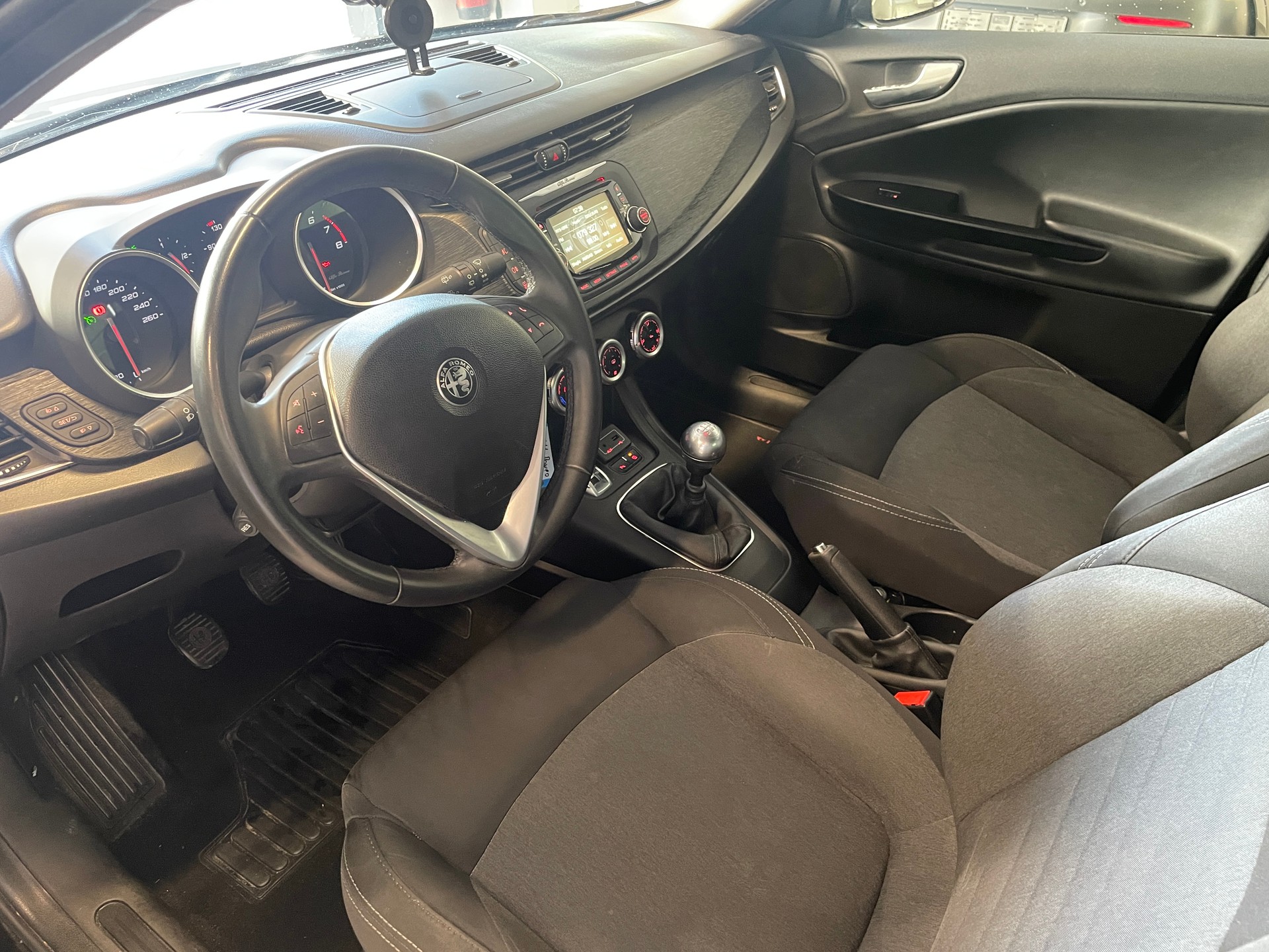 ALFA ROMEO Giulietta 1.4 T MultiAir-image-6