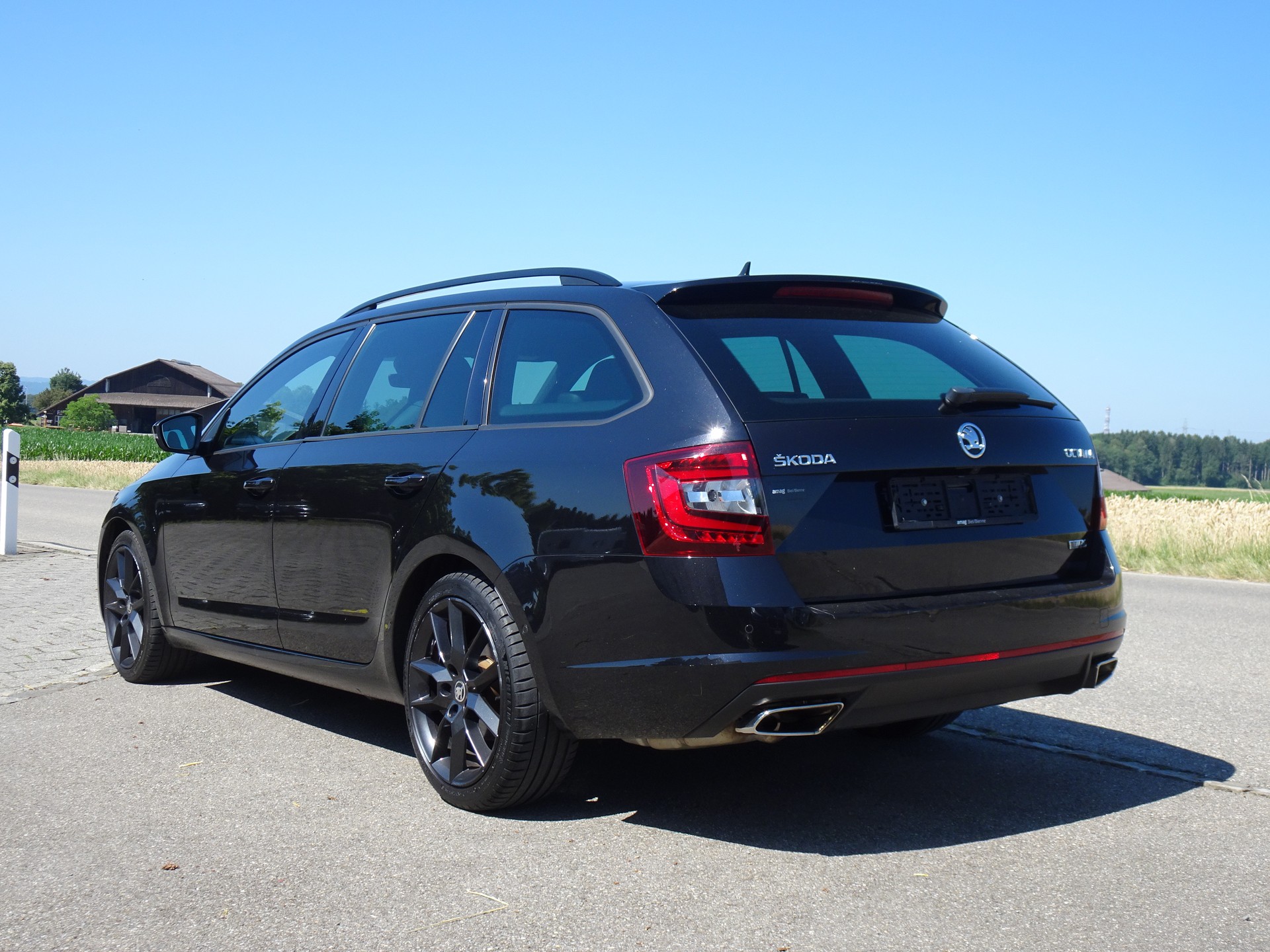 SKODA Octavia Combi 2.0 TSI RS DSG-image-2