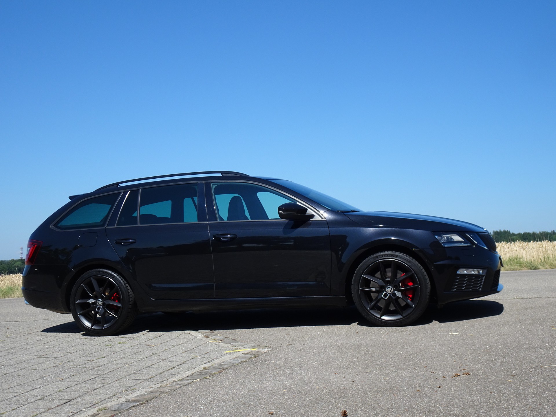SKODA Octavia Combi 2.0 TSI RS DSG-image-4