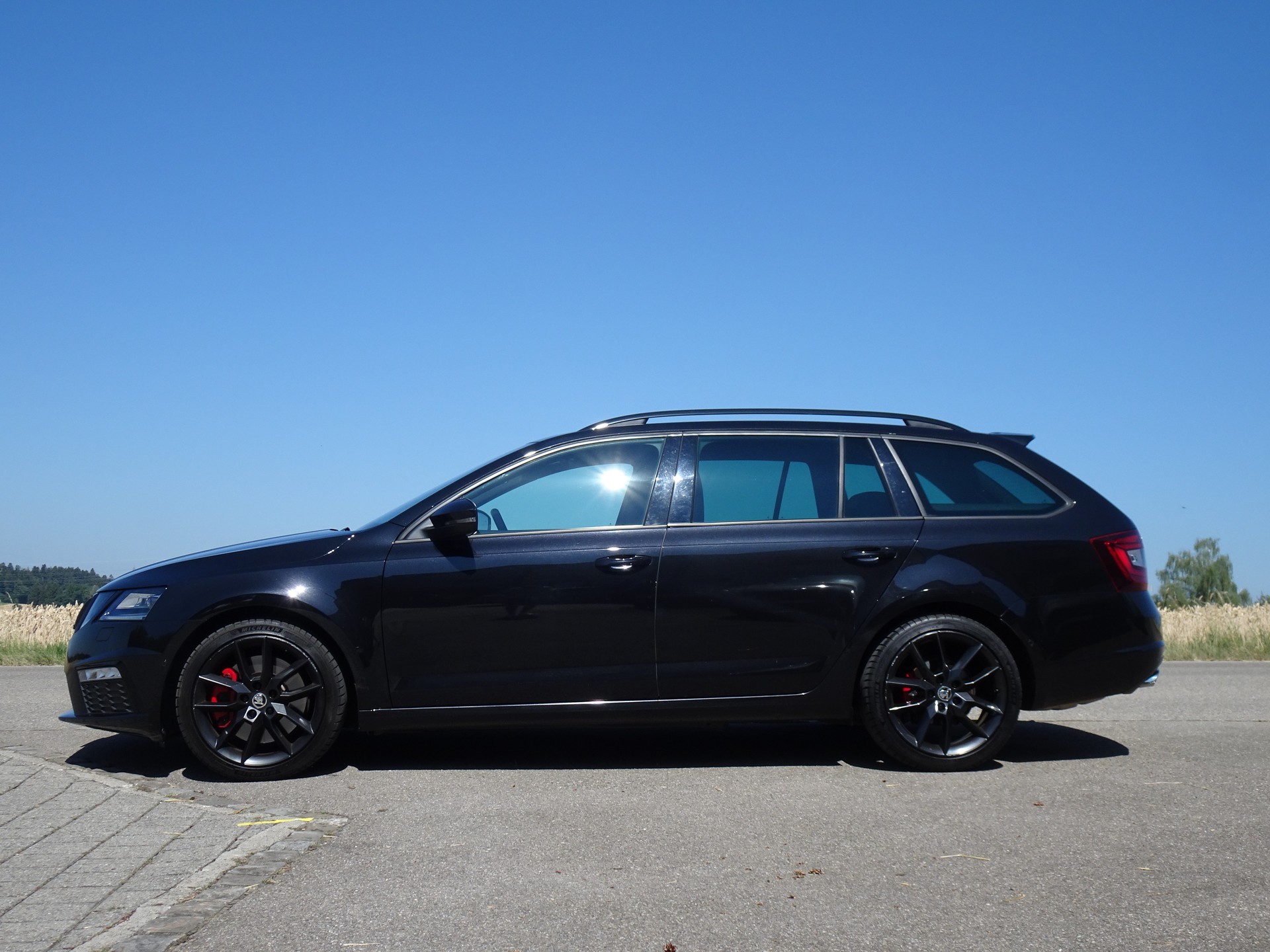 SKODA Octavia Combi 2.0 TSI RS DSG-image-1