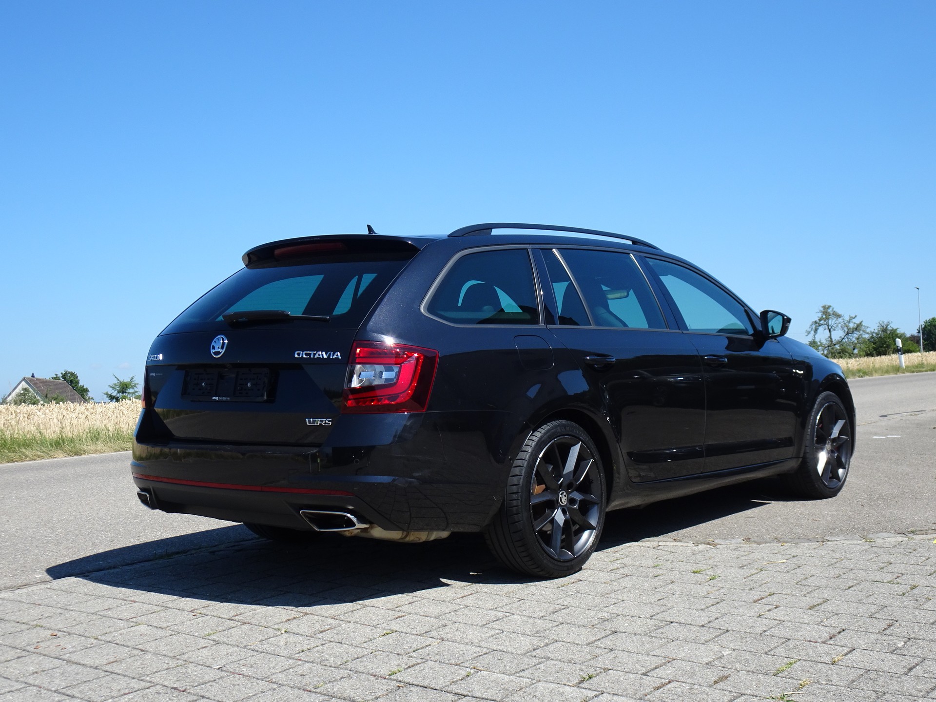 SKODA Octavia Combi 2.0 TSI RS DSG-image-3