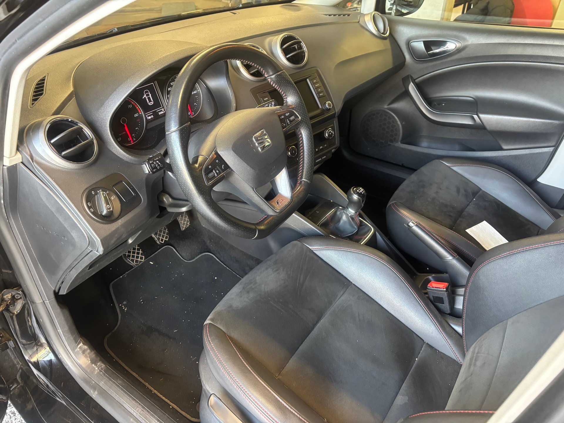 SEAT Ibiza 1.4 EcoTSI FR Line-image-3