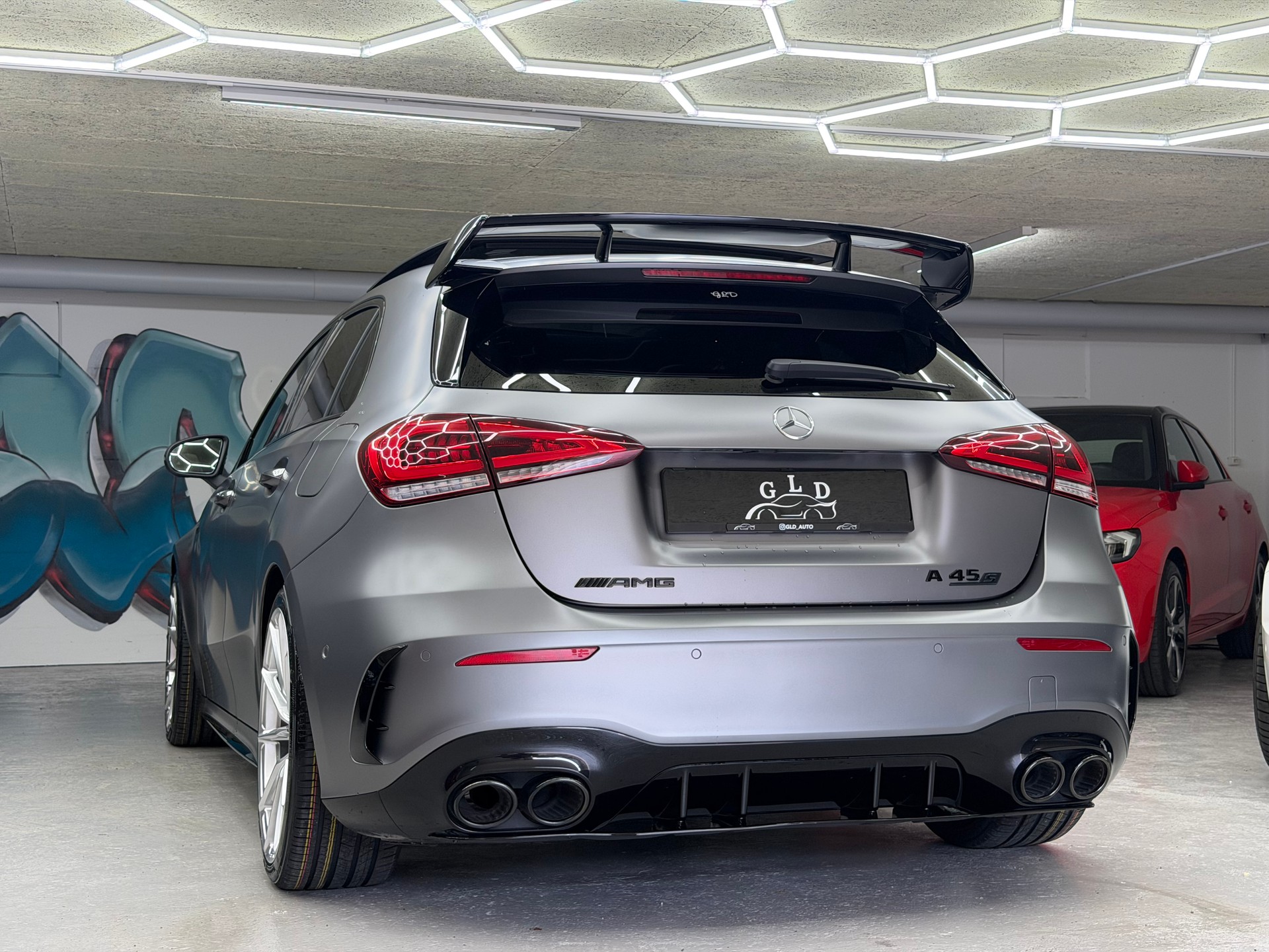 MERCEDES-BENZ A 45 S AMG 4Matic+ Speedshift *19 Silver wheels / aero kit / Designo Magno grey / CH Auto*-image-6