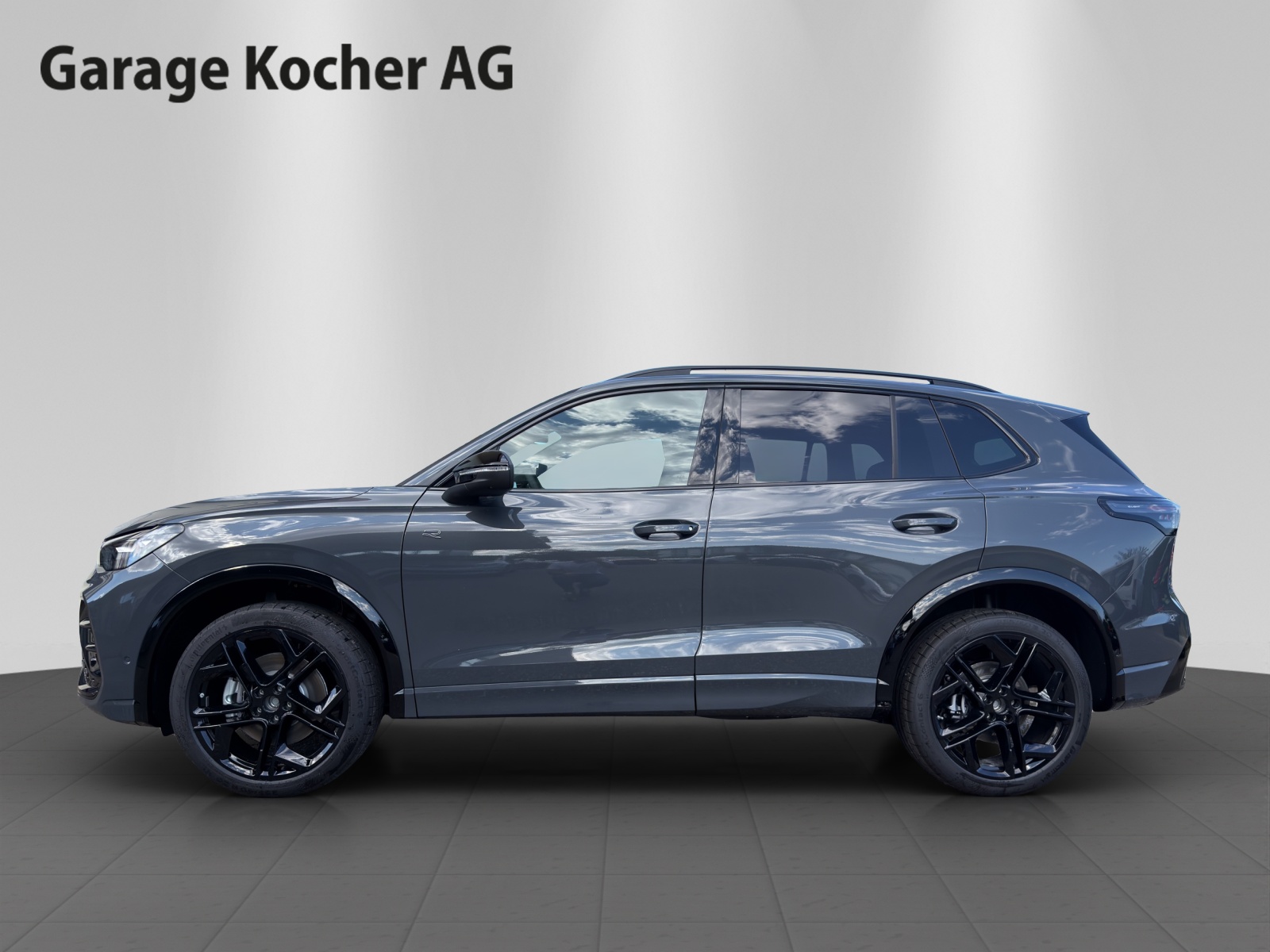 VW Tiguan 2.0 TSI DSG R-Line Plus 4Motion-showroom-element-2