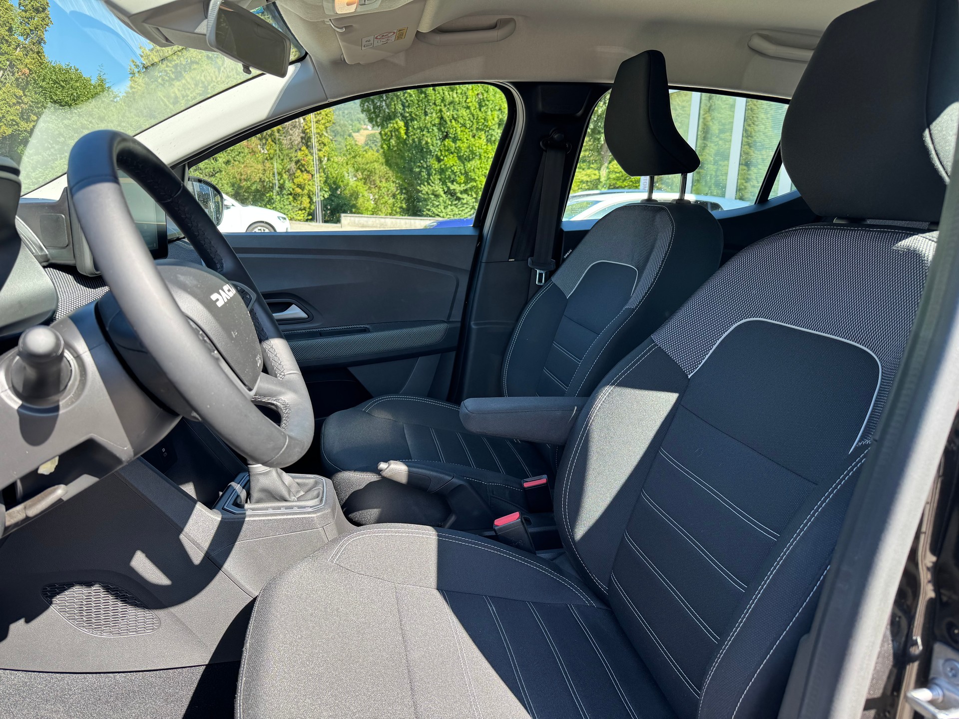DACIA Sandero TCe 90 Journey CVT-image-9
